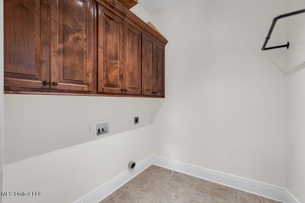 17000 River Place Property Photo 45