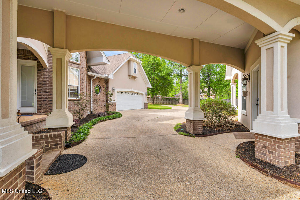 17000 River Place Property Photo 52