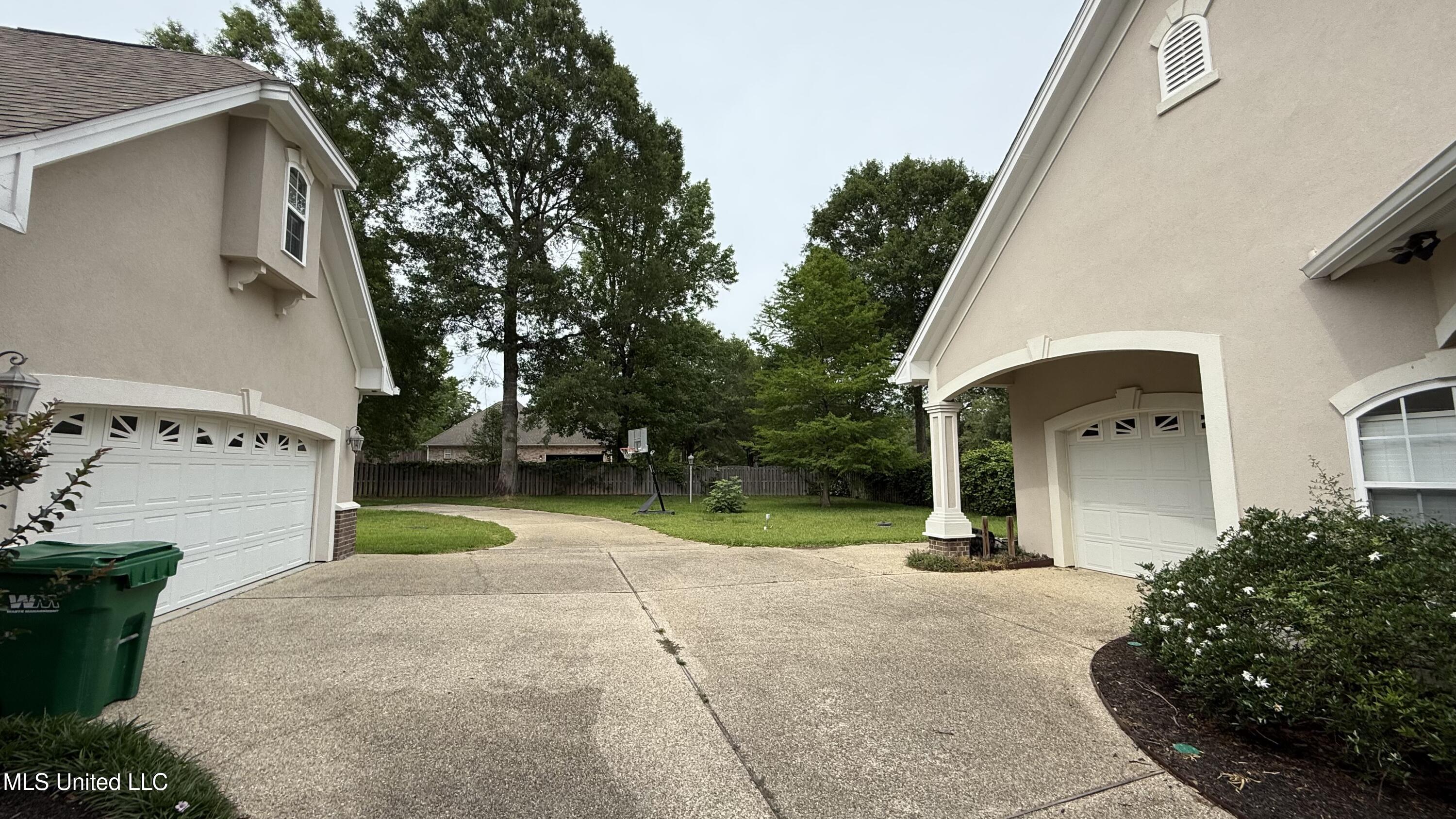 17000 River Place Property Photo 53