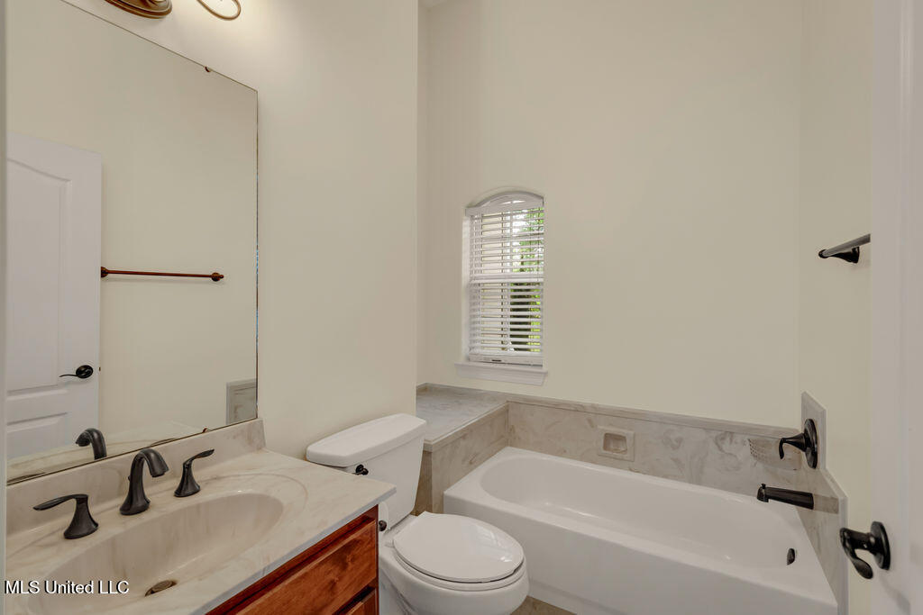 17000 River Place Property Photo 57