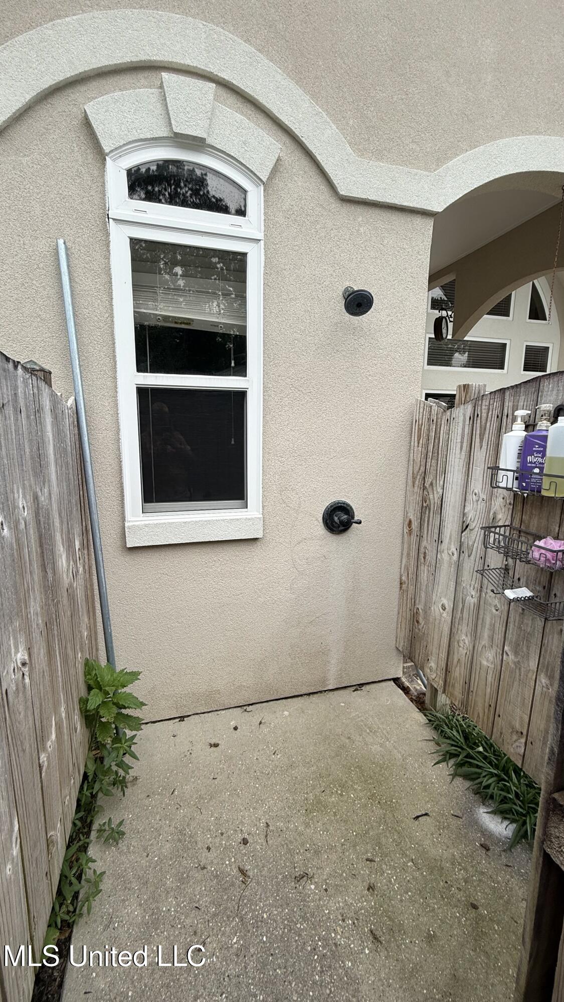 17000 River Place Property Photo 69