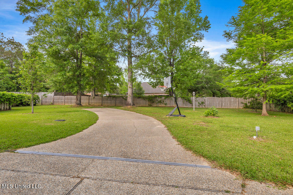 17000 River Place Property Photo 75