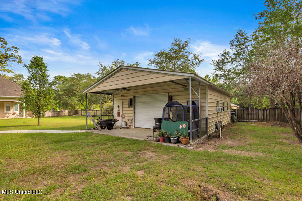 17000 River Place Property Photo 78