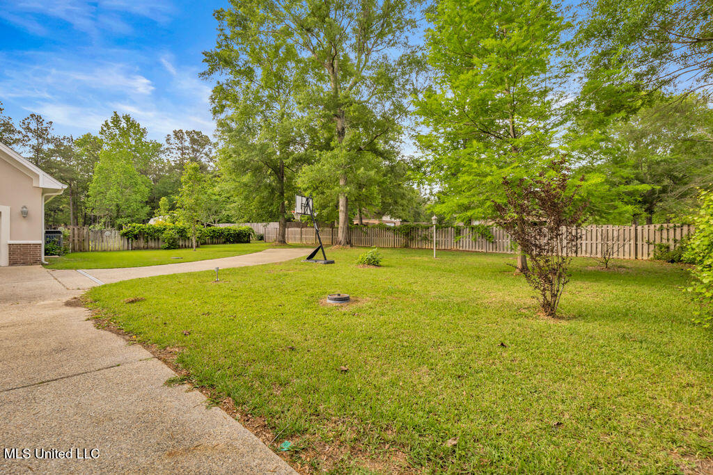 17000 River Place Property Photo 88