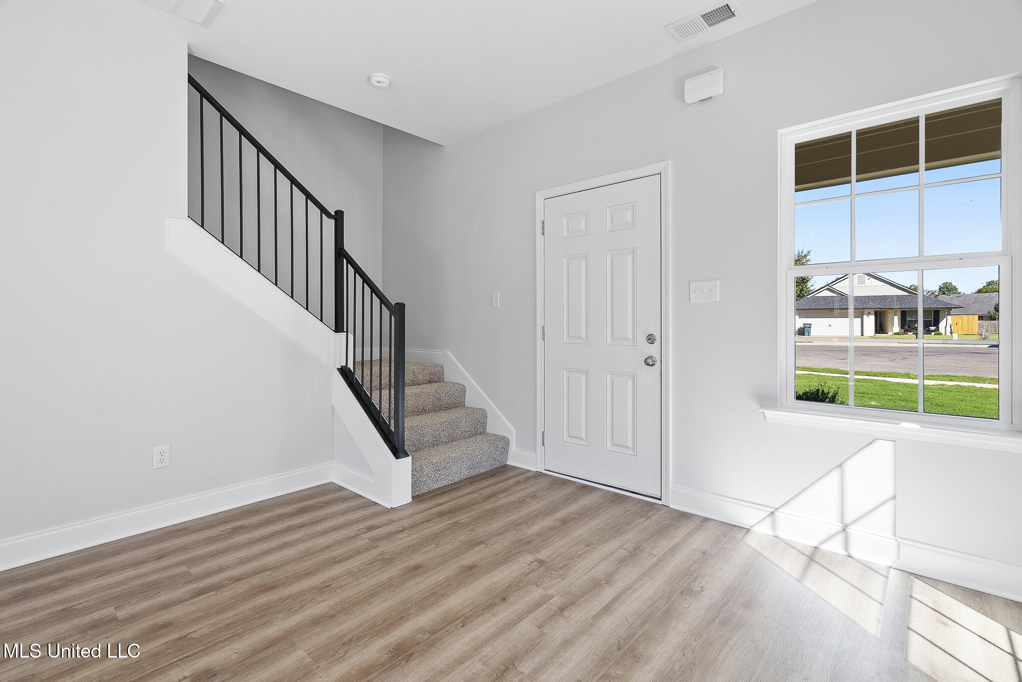 1683 Cambria Drive Property Photo 3