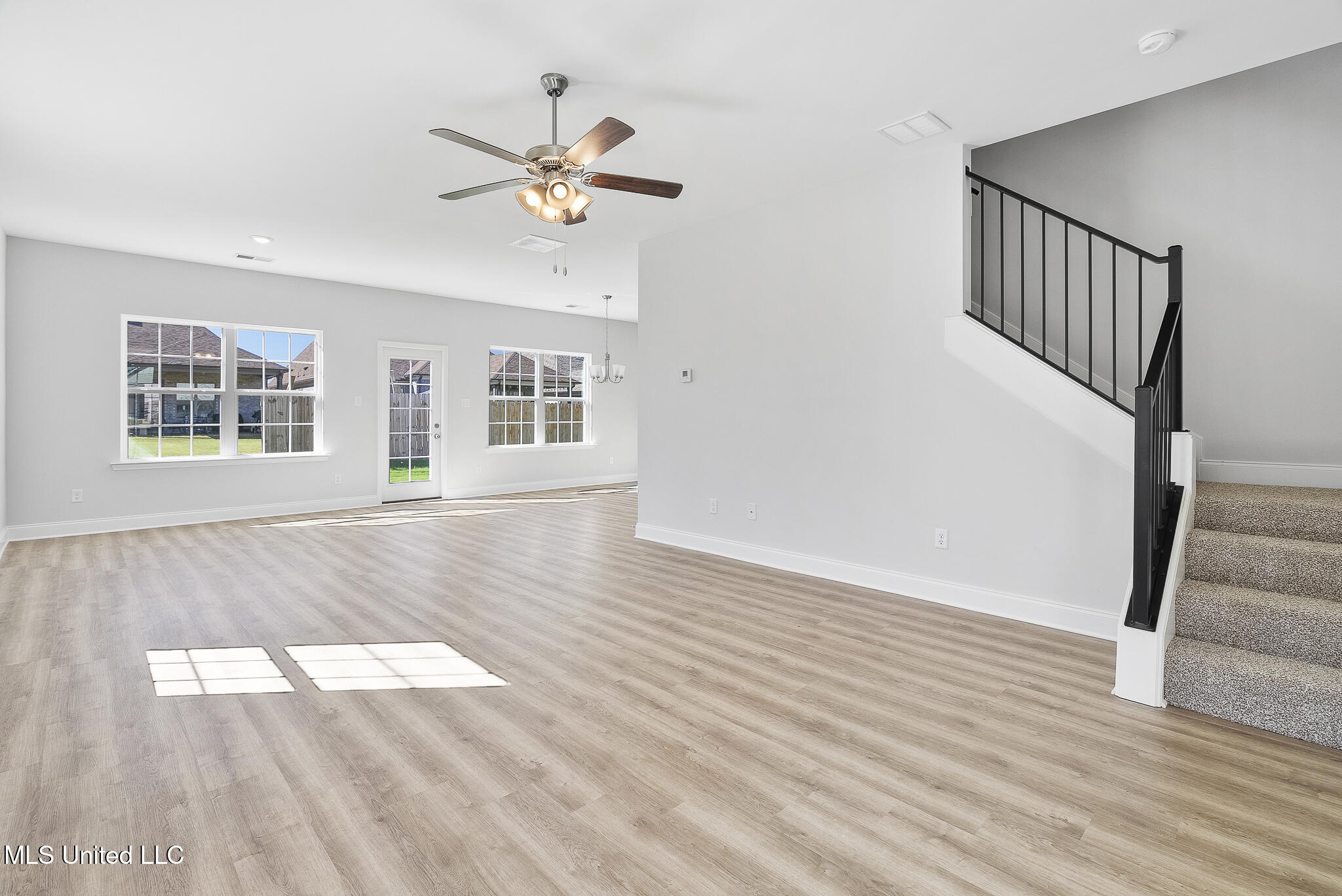 1683 Cambria Drive Property Photo 4