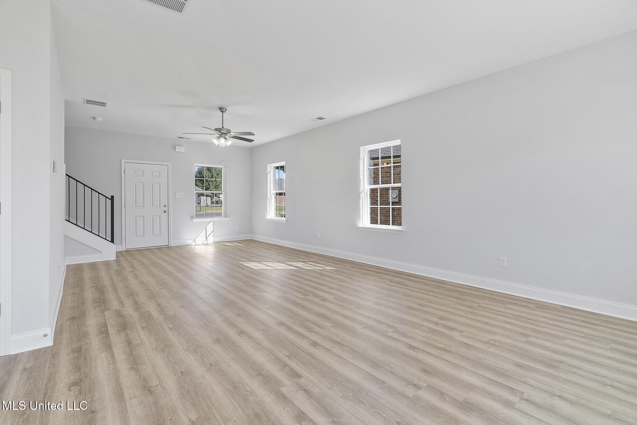 1683 Cambria Drive Property Photo 5