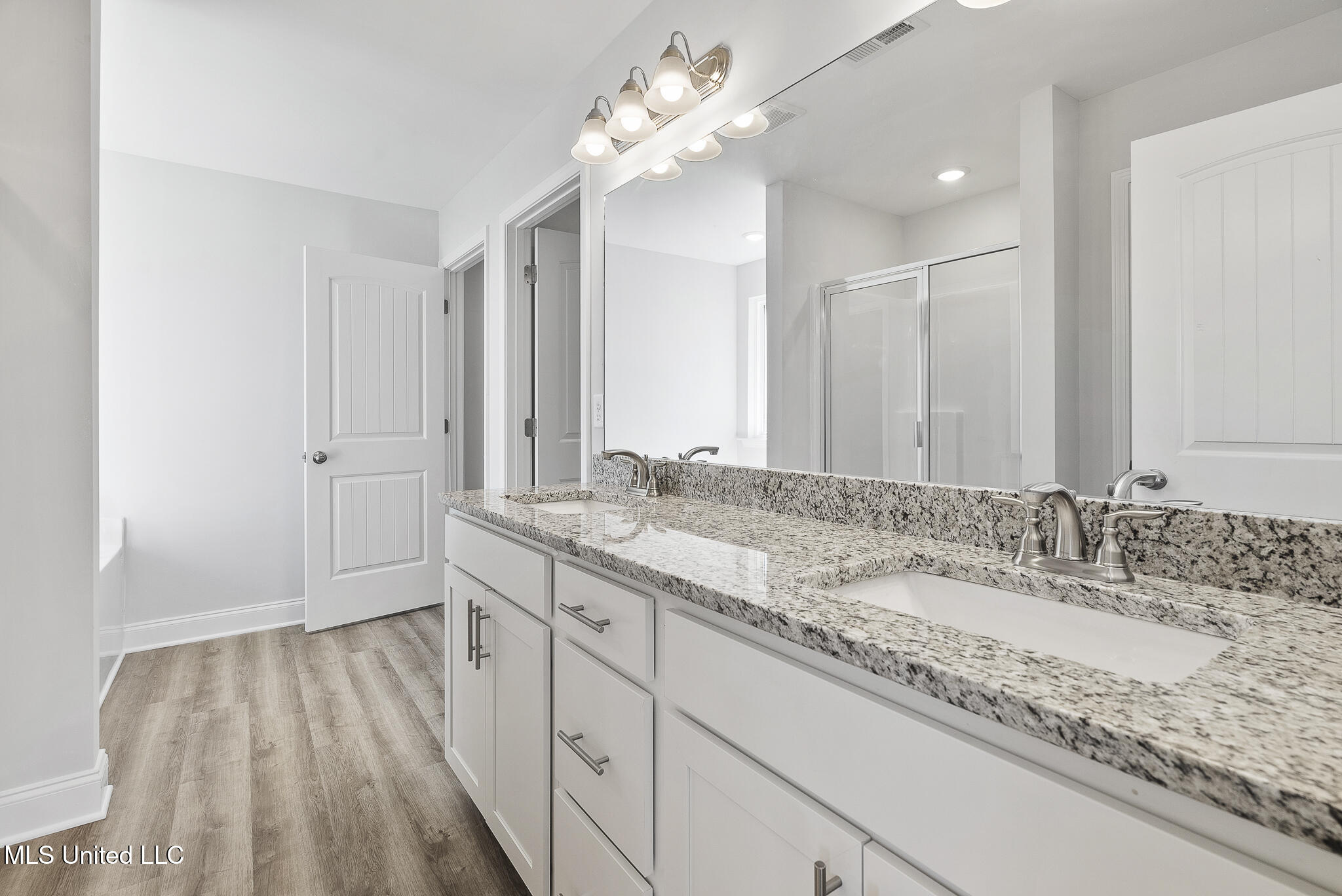 1683 Cambria Drive Property Photo 11