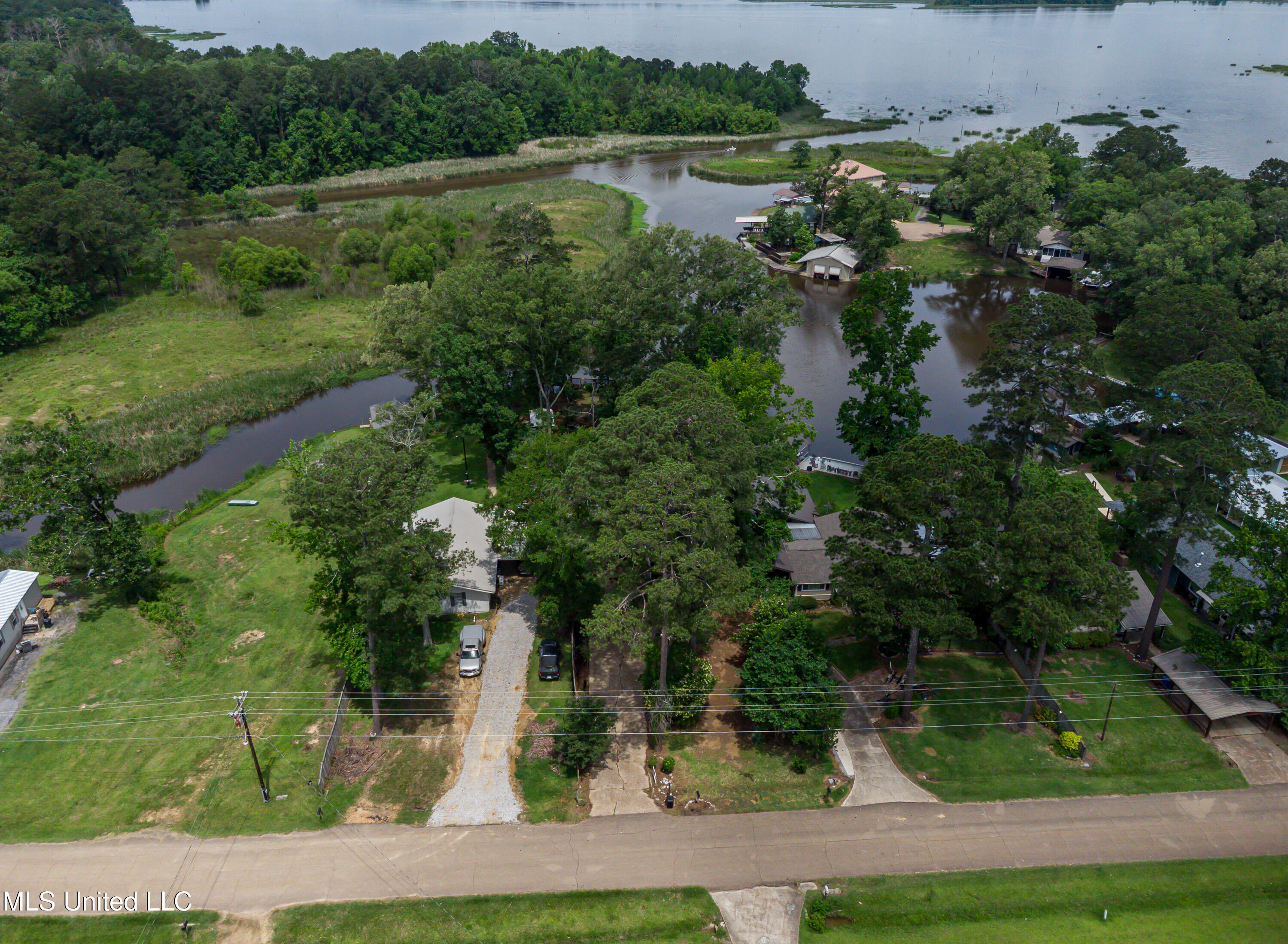 363 Lake Harbor Road Property Photo 15