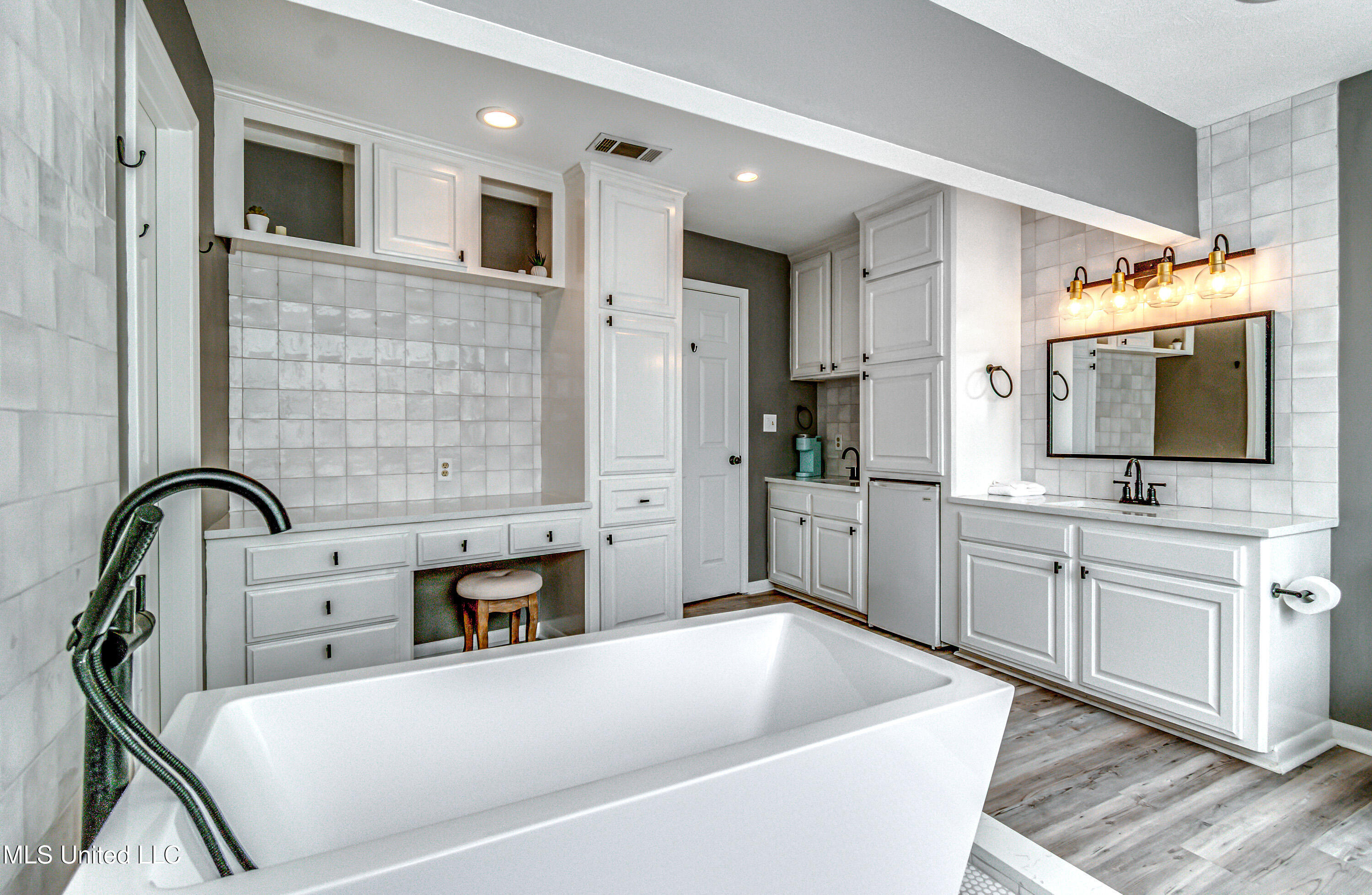 363 Lake Harbor Road Property Photo 78