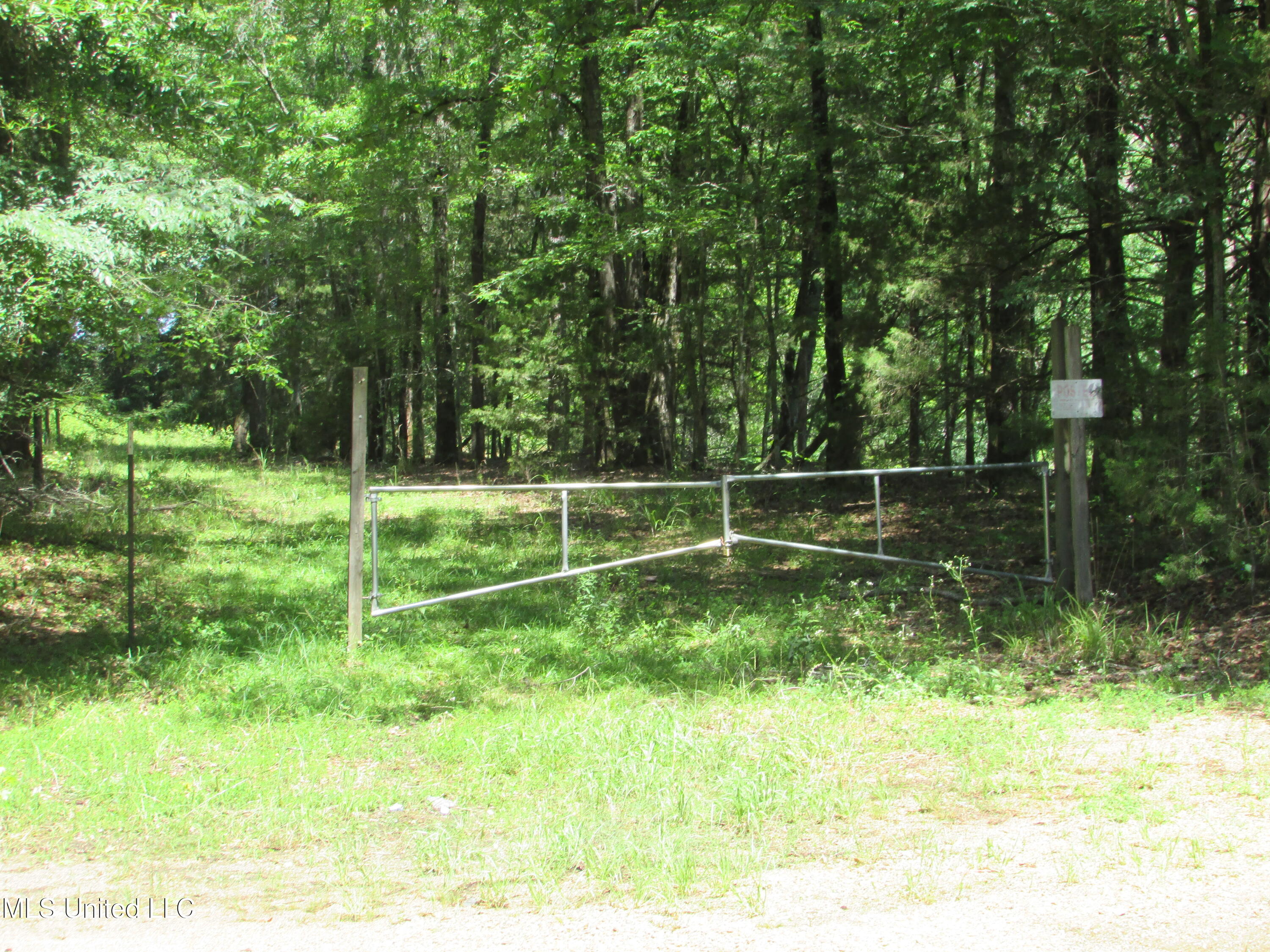 Bend Road Property Photo 28
