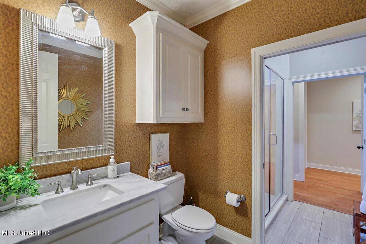 210 Planters Grove Property Photo 25