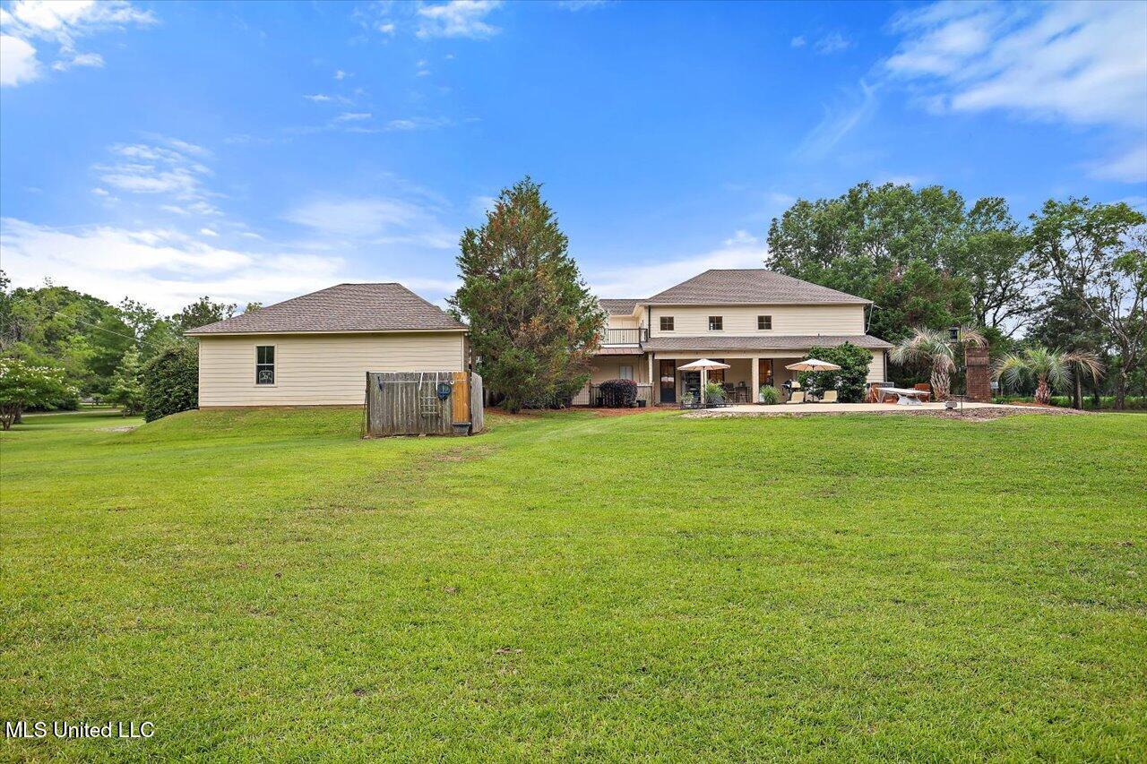 210 Planters Grove Property Photo 56
