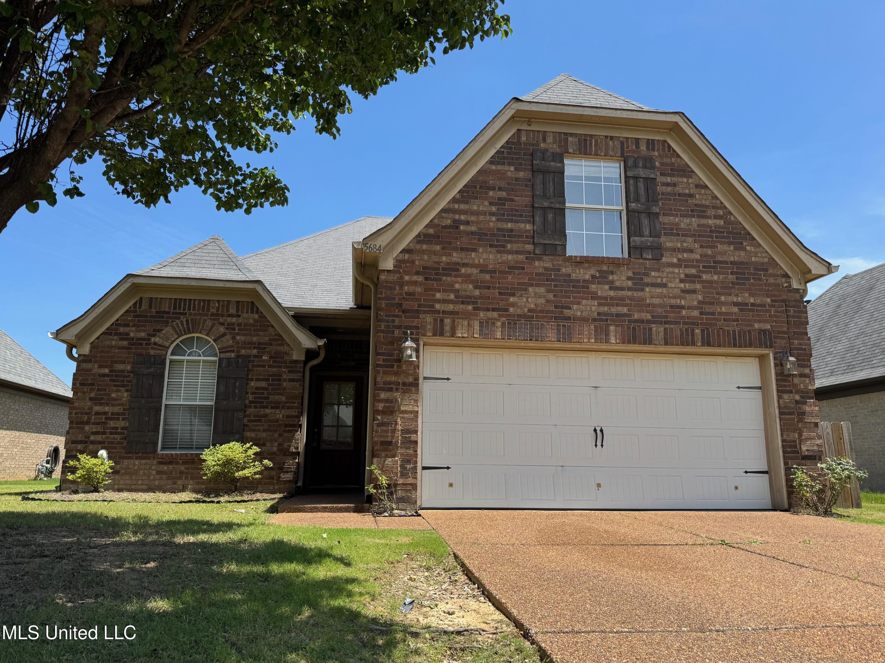 5684 E Bedford Loop Loop Property Photo 1