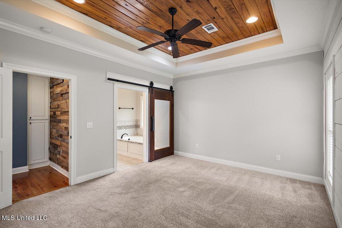 210 Penny Lane Property Photo 9