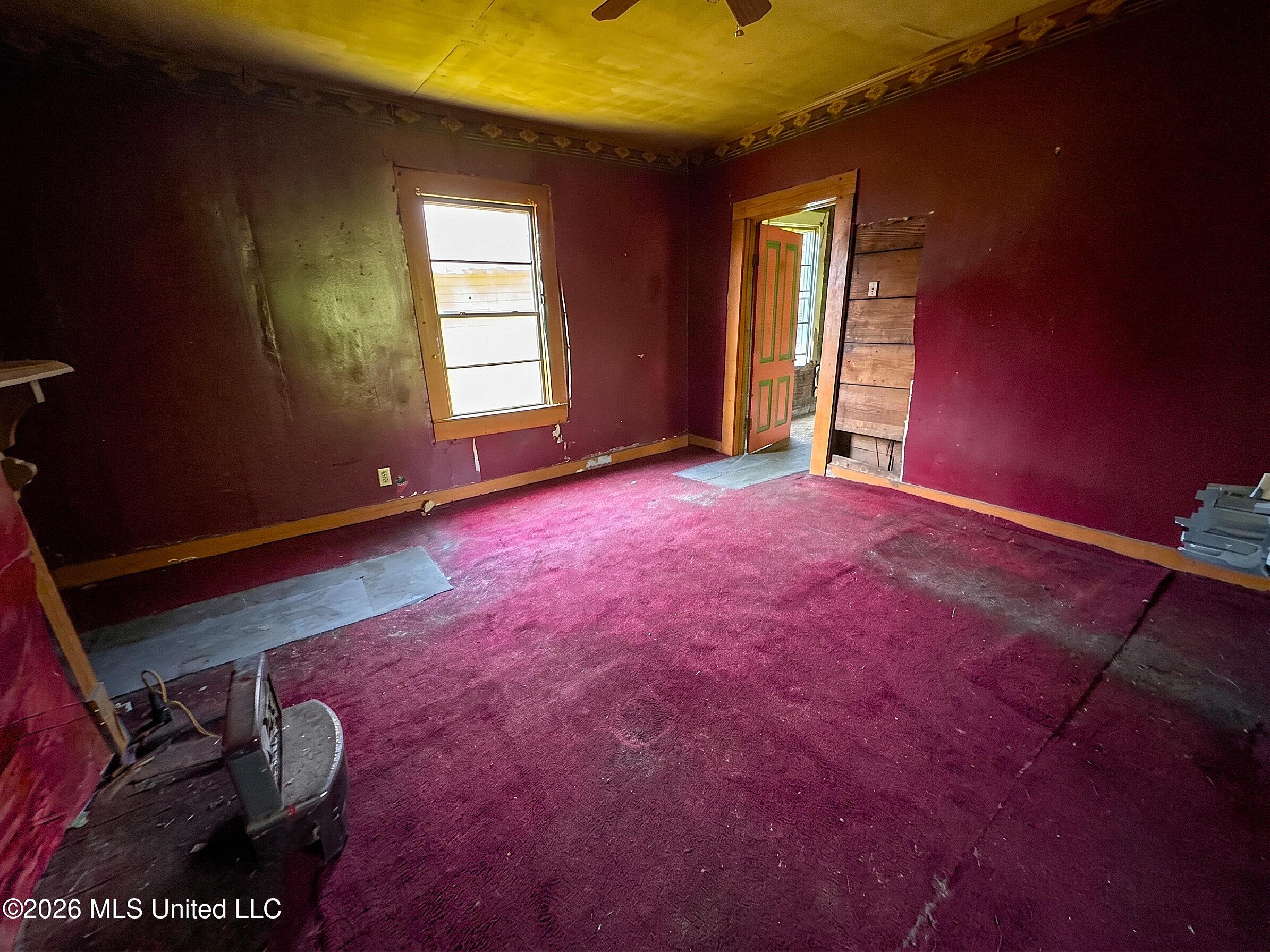 1002 Howard Street Property Photo 7