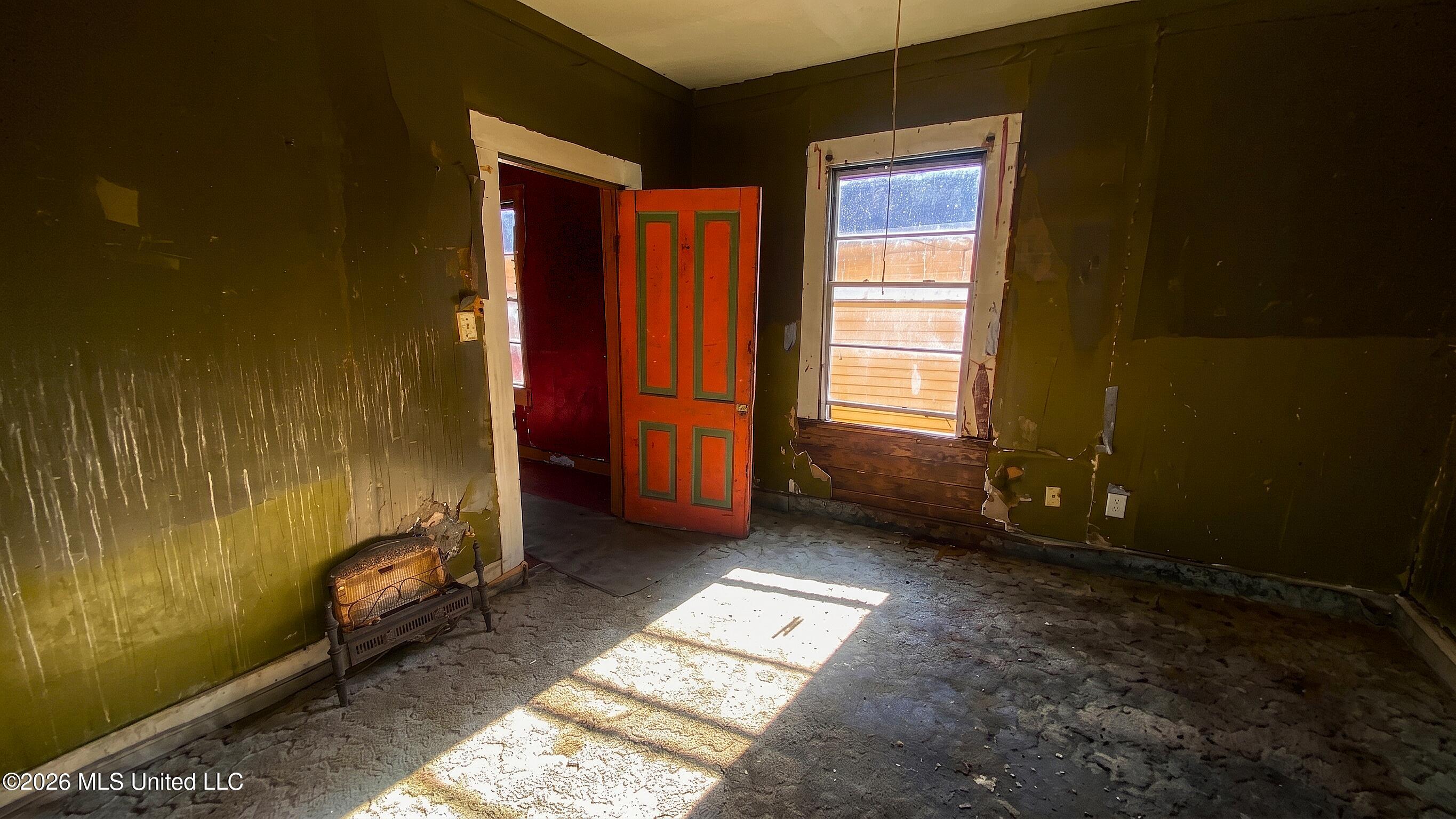 1002 Howard Street Property Photo 8
