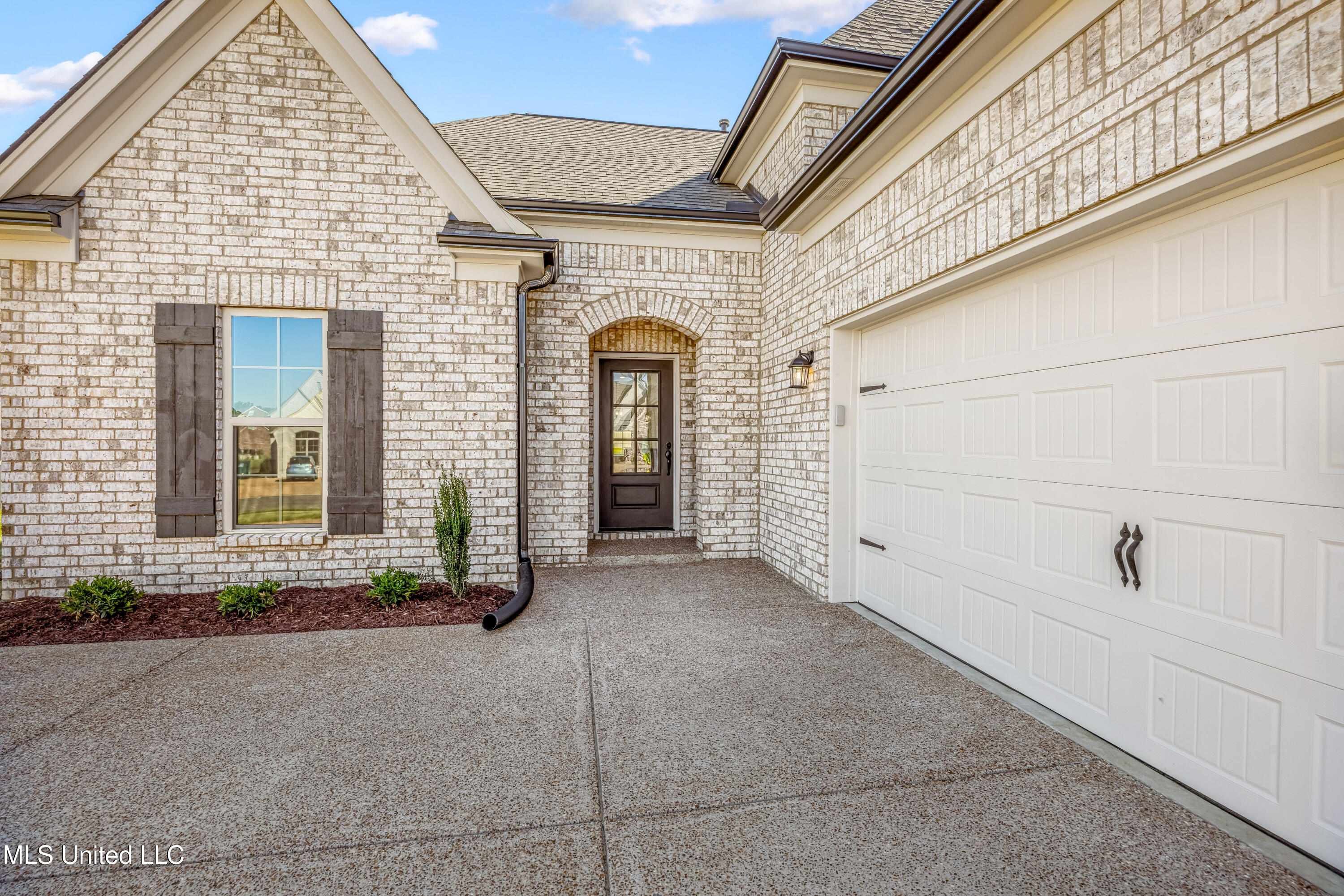 3740 Roland Drive Property Photo 7