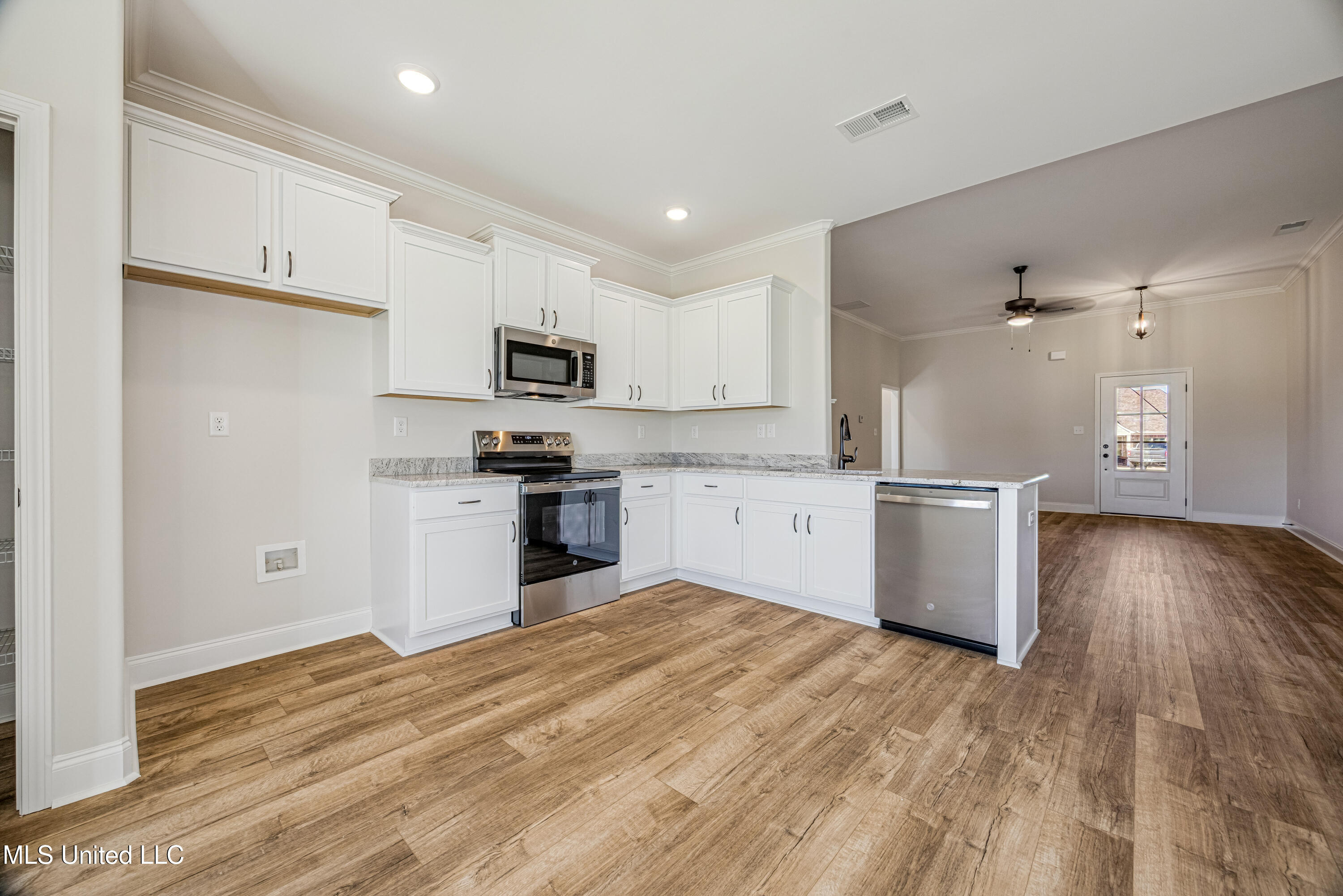 3740 Roland Drive Property Photo 15