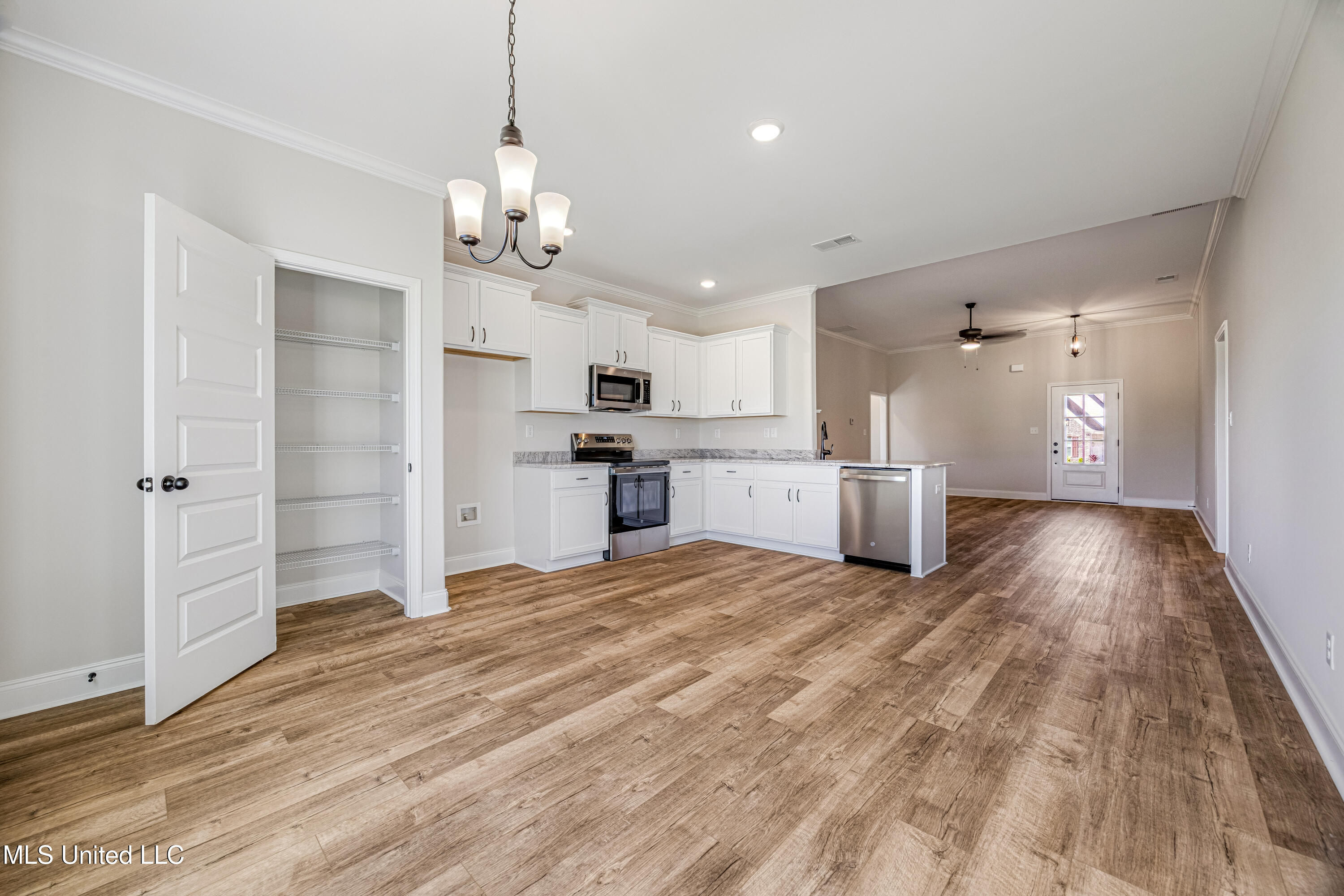 3740 Roland Drive Property Photo 16