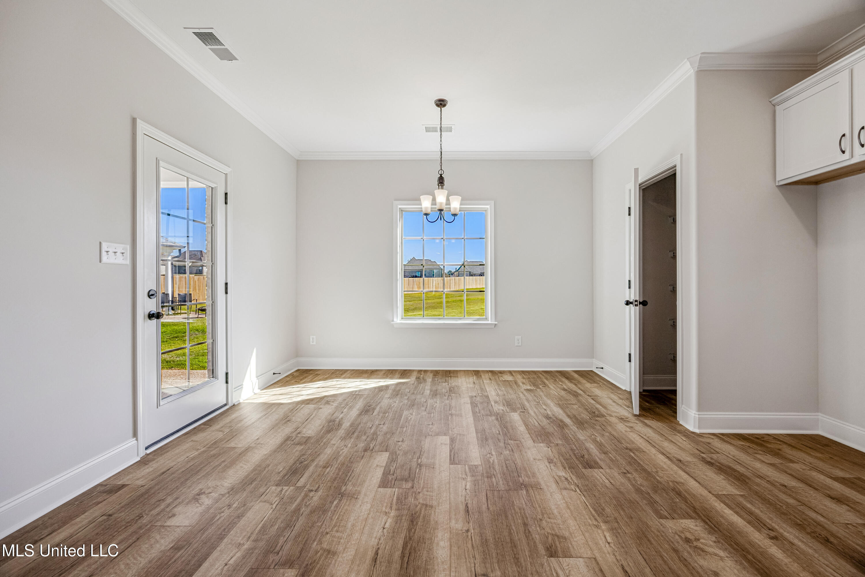 3740 Roland Drive Property Photo 17