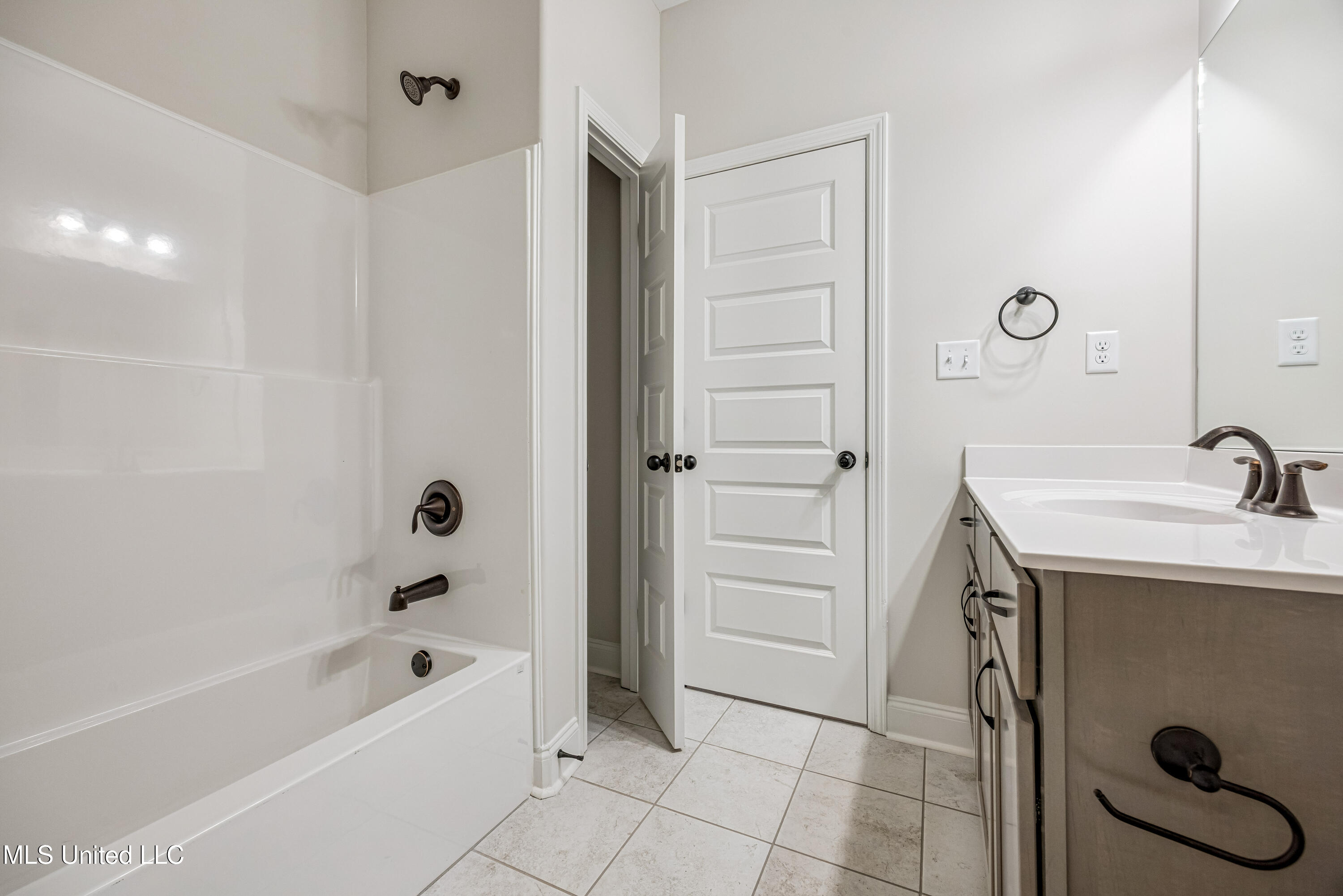 3740 Roland Drive Property Photo 26