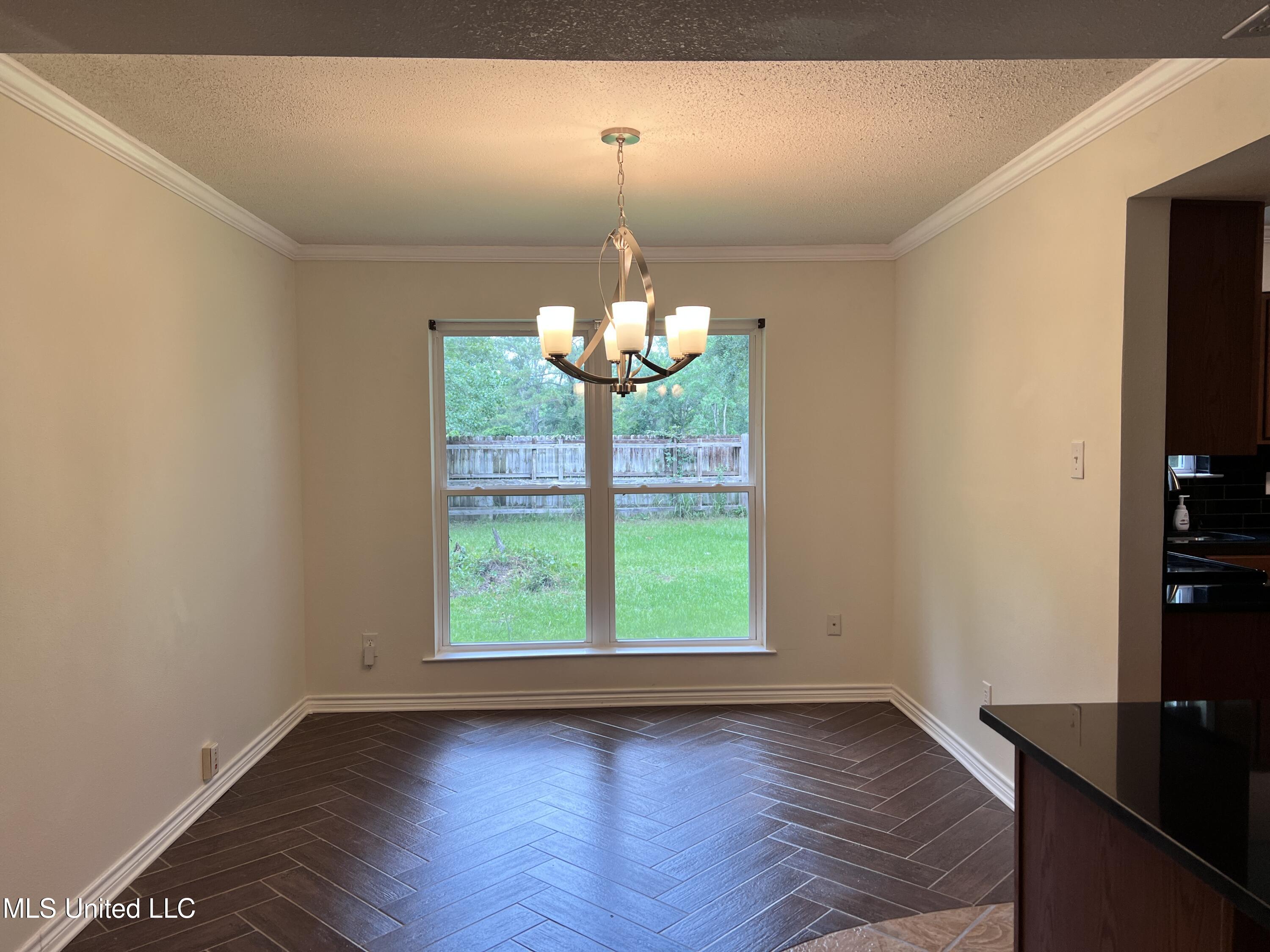 2418 Northridge Drive Property Photo 6