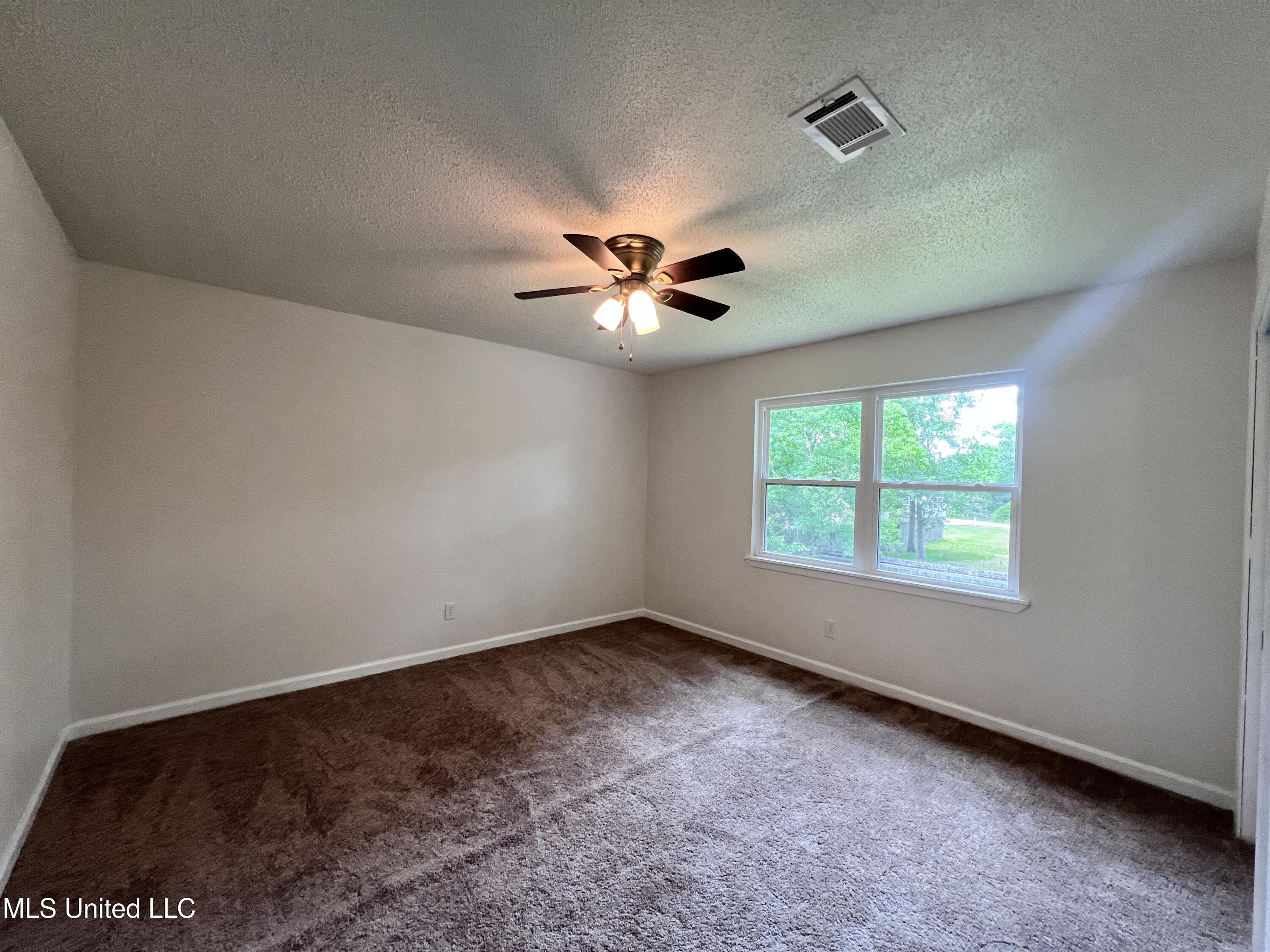 2418 Northridge Drive Property Photo 11