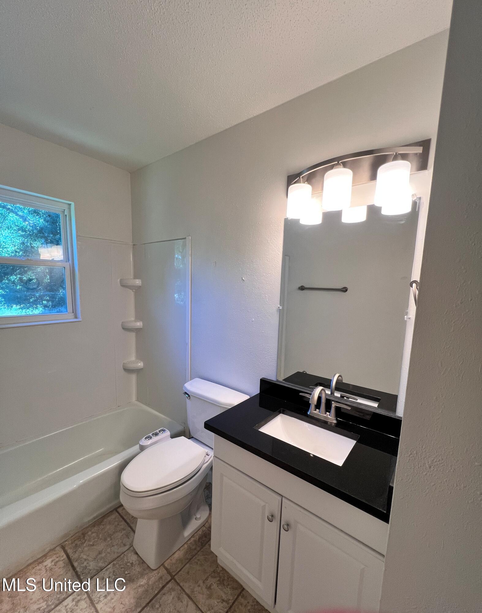 2418 Northridge Drive Property Photo 16