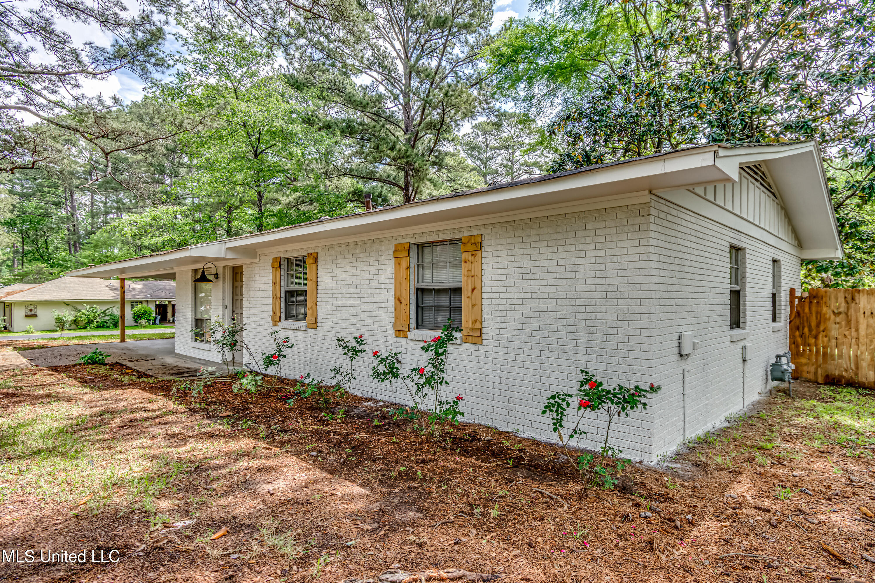 204 Turtle Creek Drive Property Photo 1
