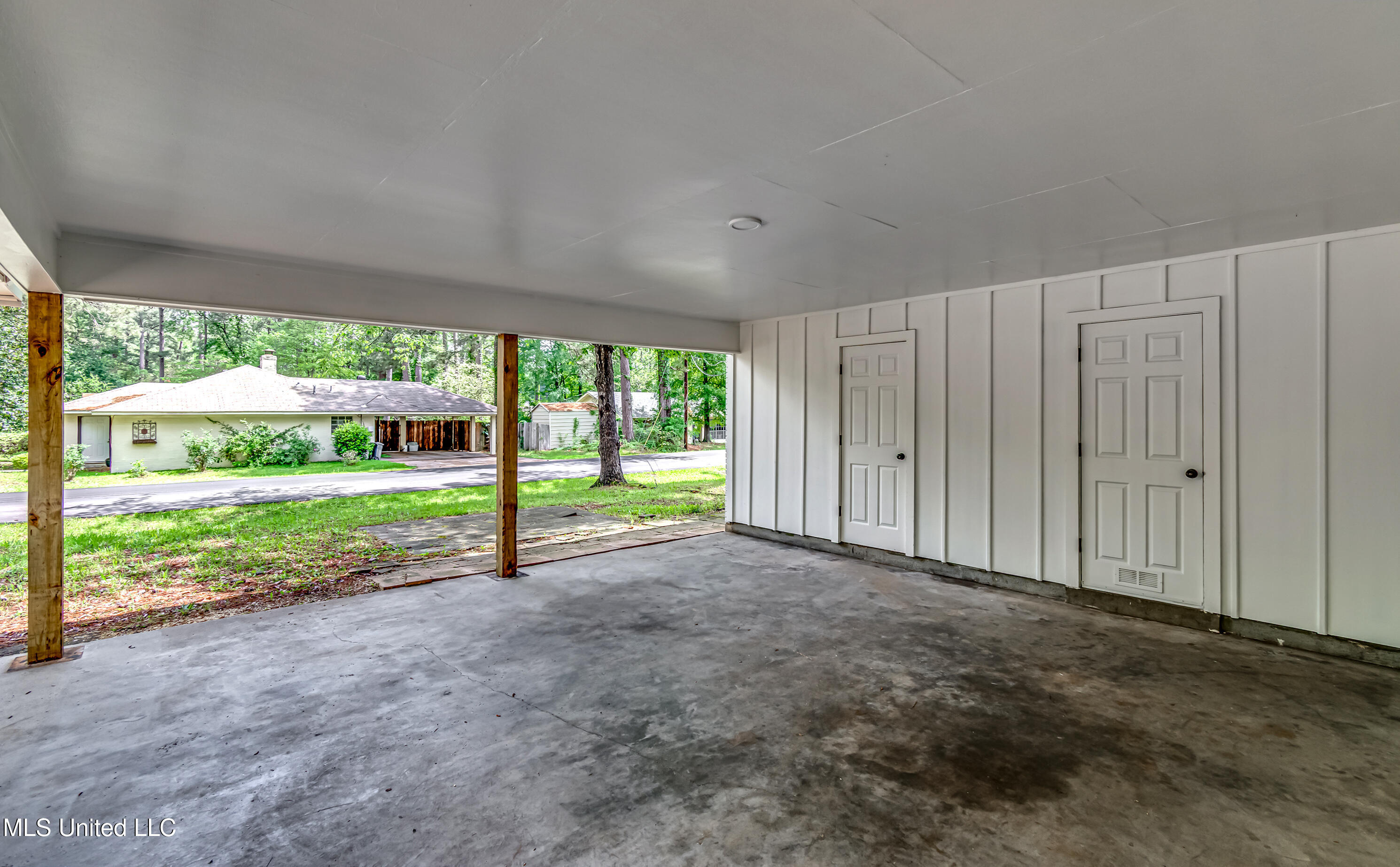 204 Turtle Creek Drive Property Photo 8