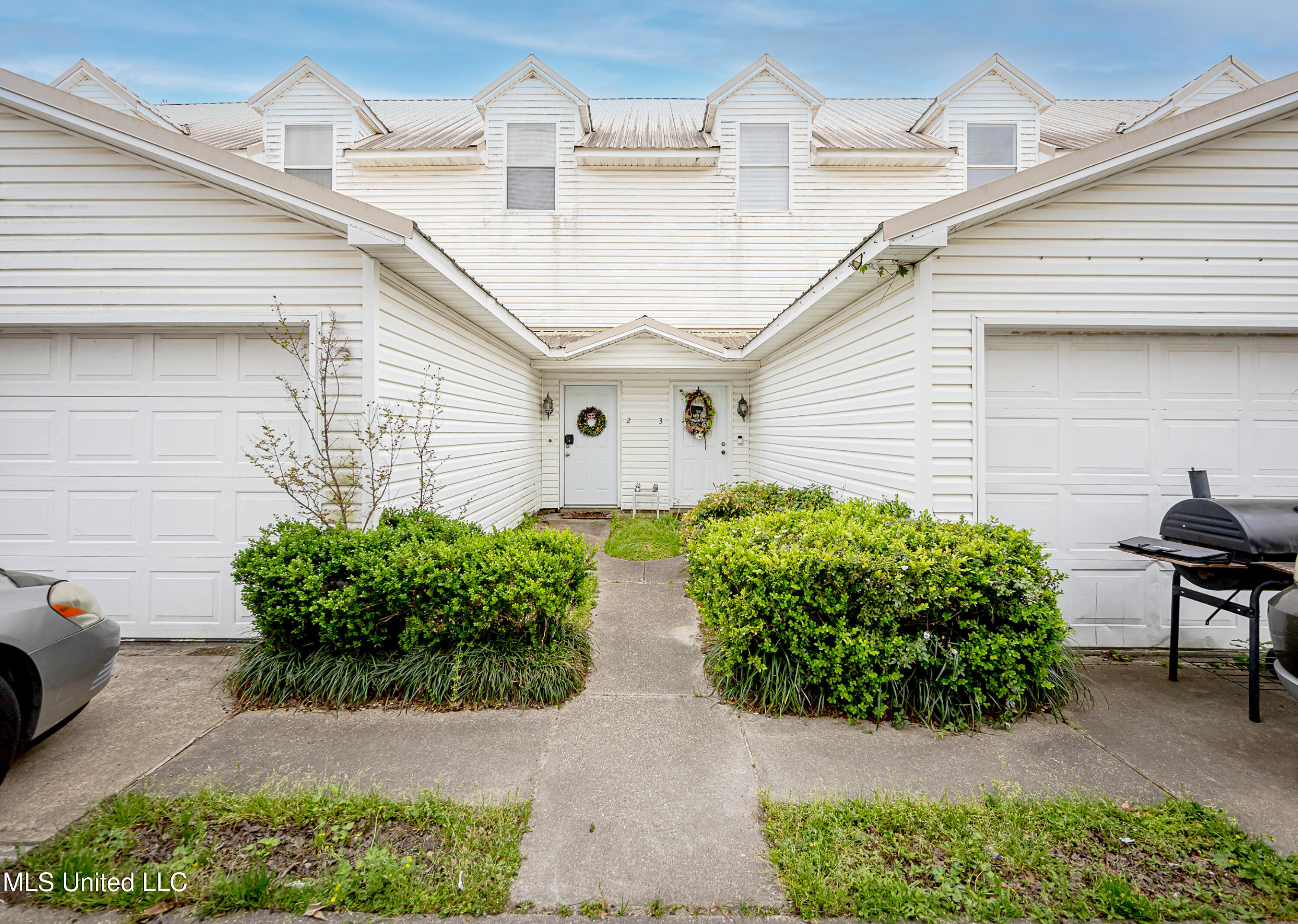 1805 Irish Hill Drive Property Photo