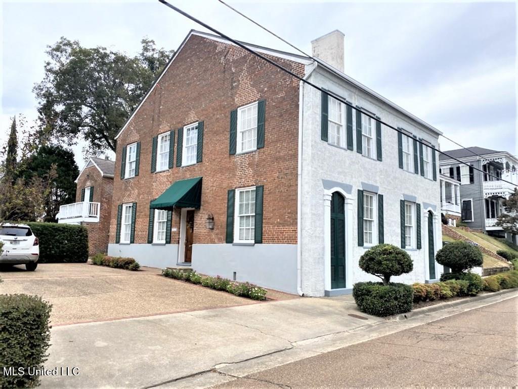 707 State Street Property Photo 1