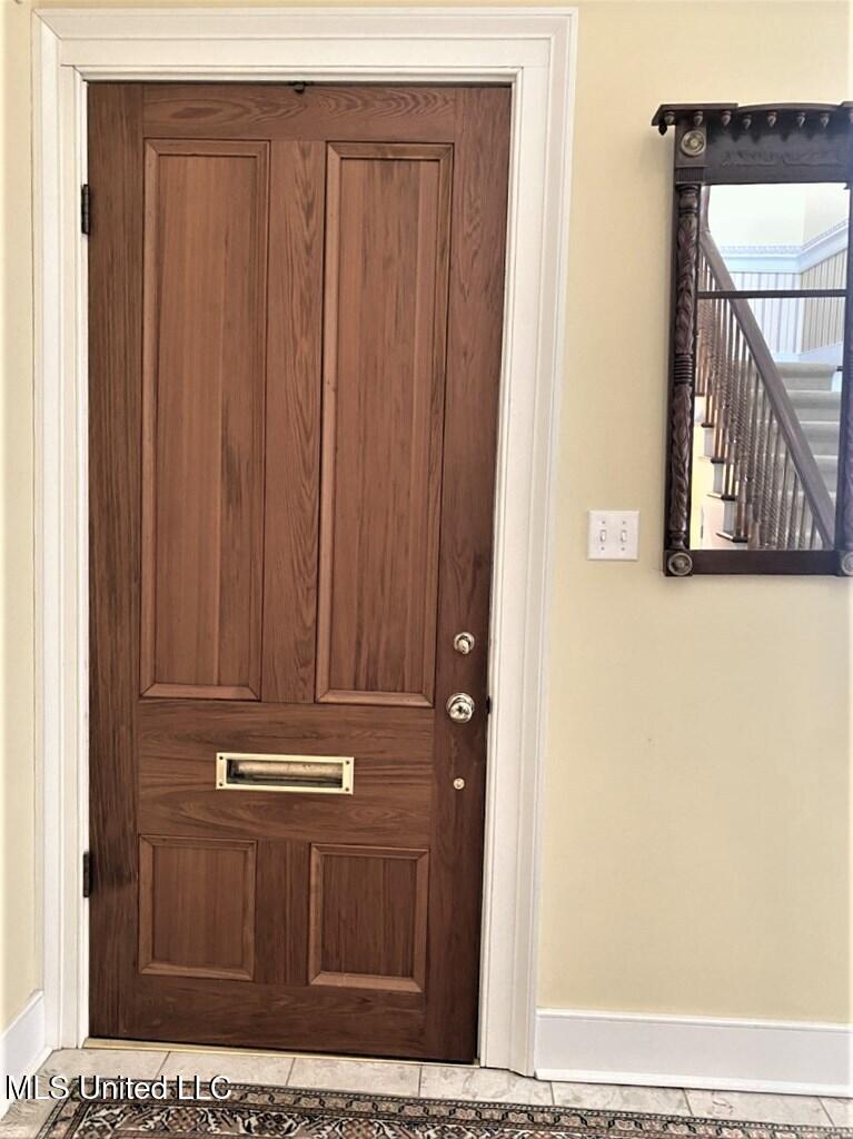 707 State Street Property Photo 5