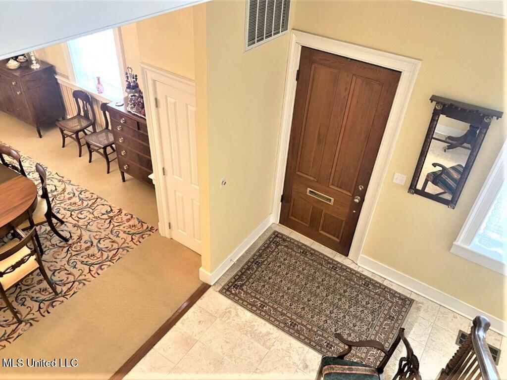 707 State Street Property Photo 9