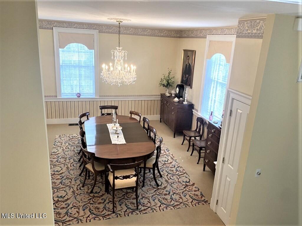 707 State Street Property Photo 11