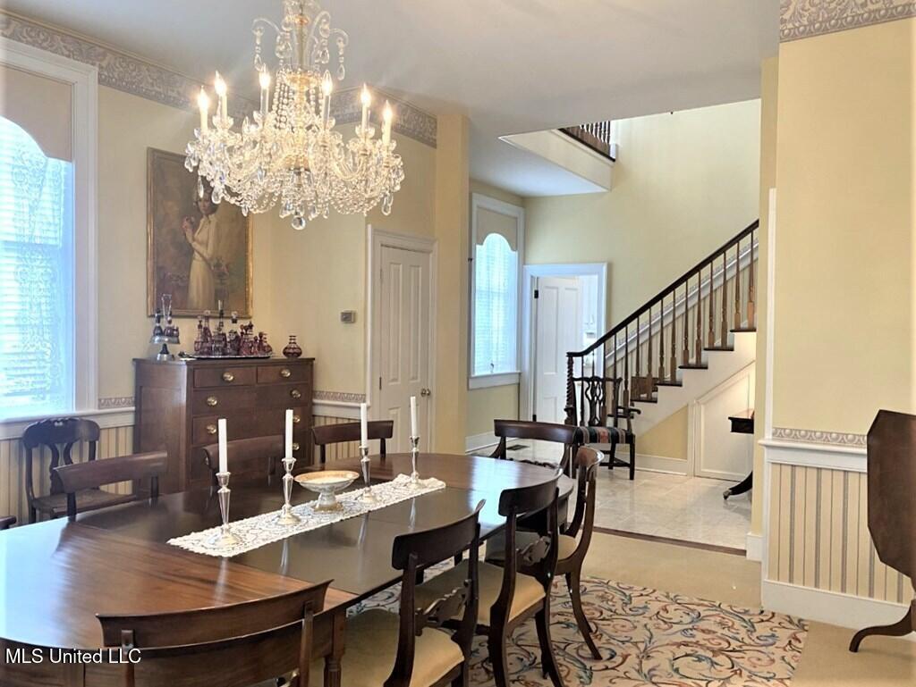 707 State Street Property Photo 14