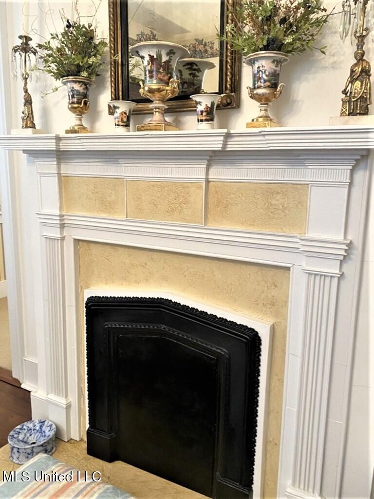 707 State Street Property Photo 17