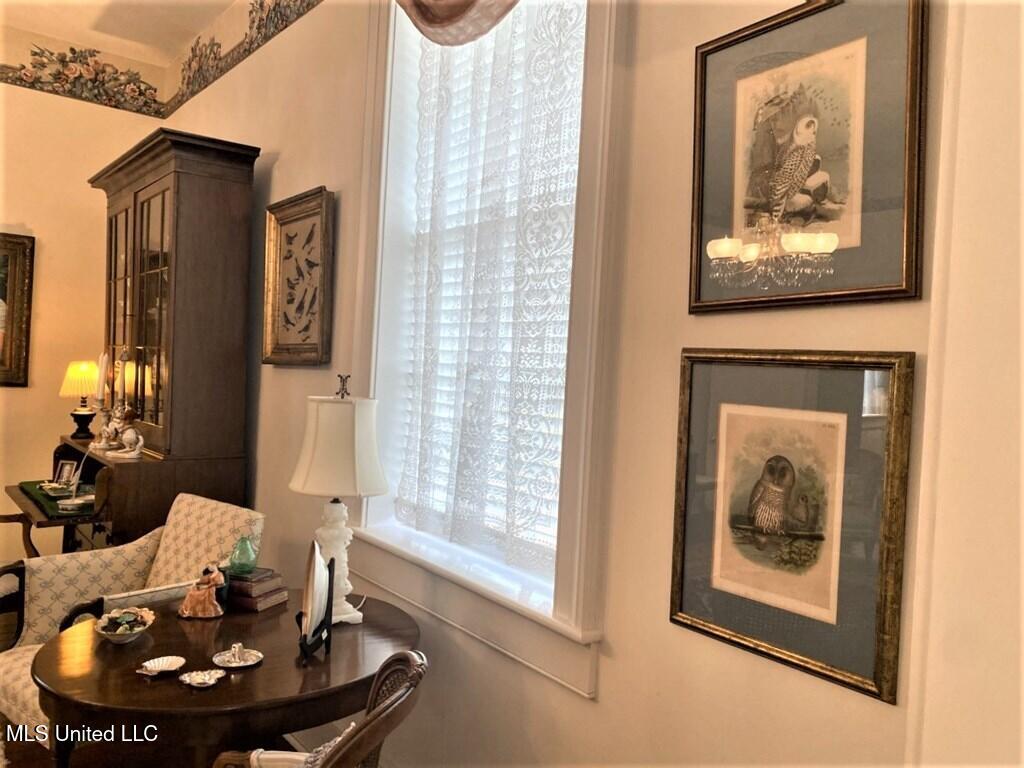 707 State Street Property Photo 20