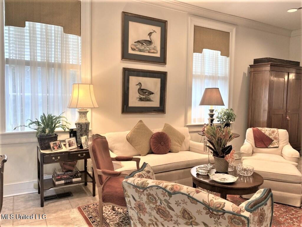 707 State Street Property Photo 23