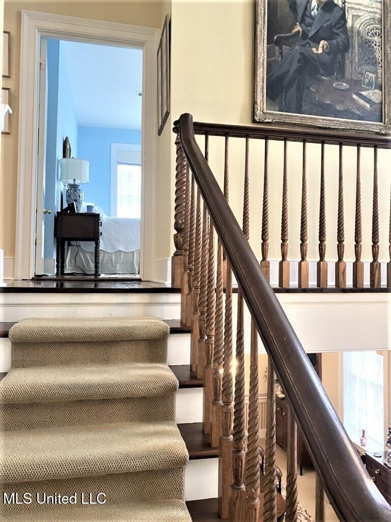 707 State Street Property Photo 35