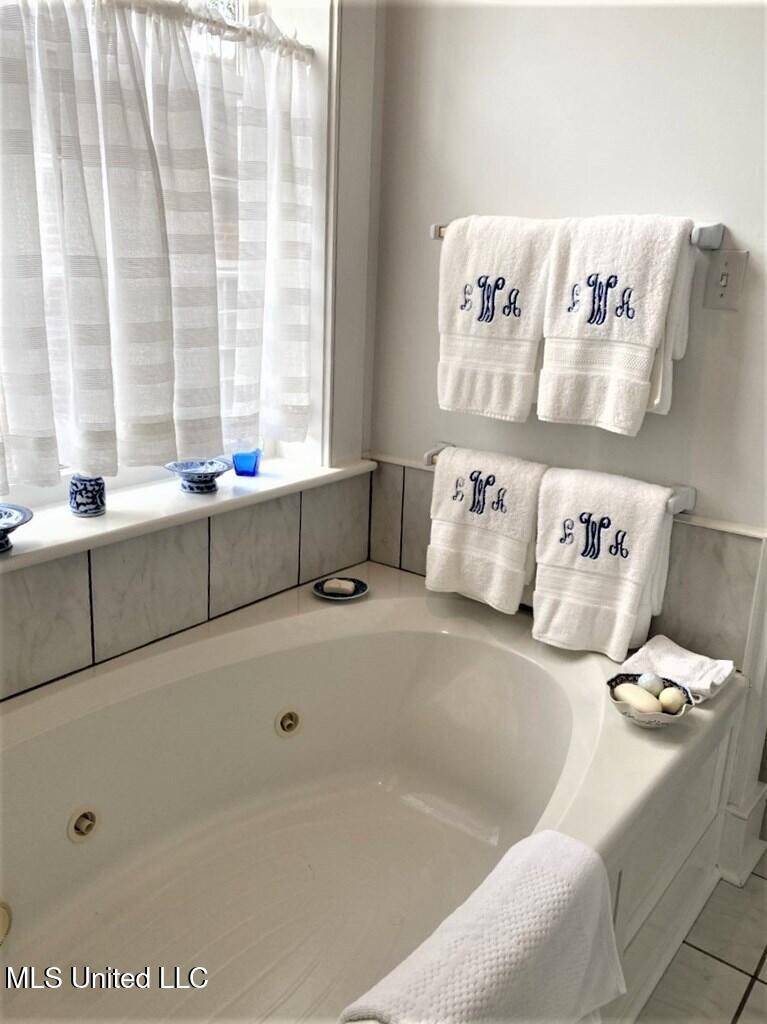 707 State Street Property Photo 41