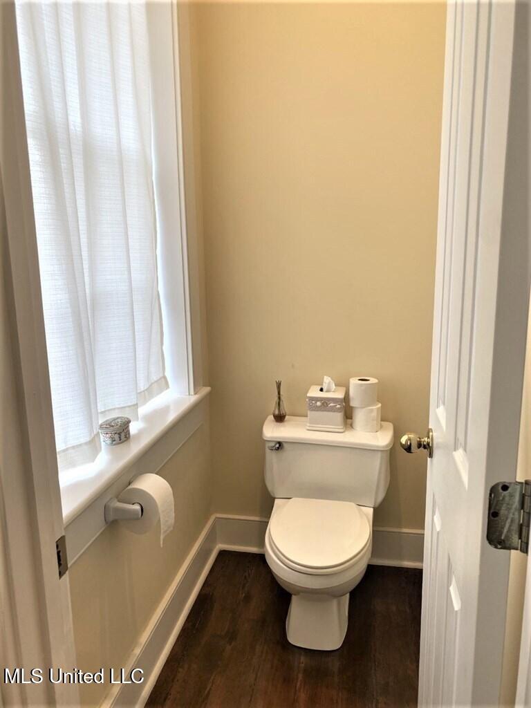 707 State Street Property Photo 49