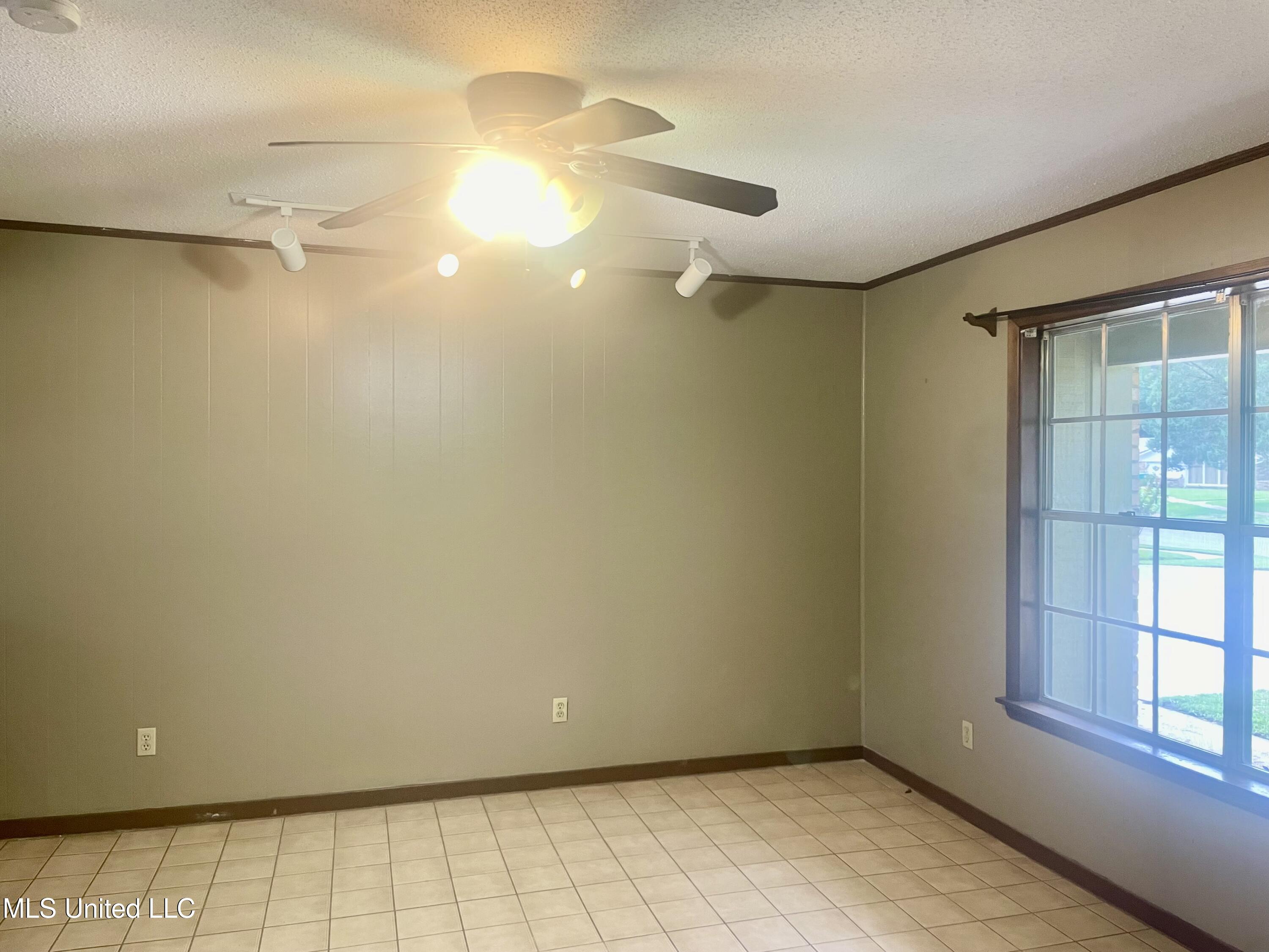 2909 Pimlico Drive Drive Property Photo 4