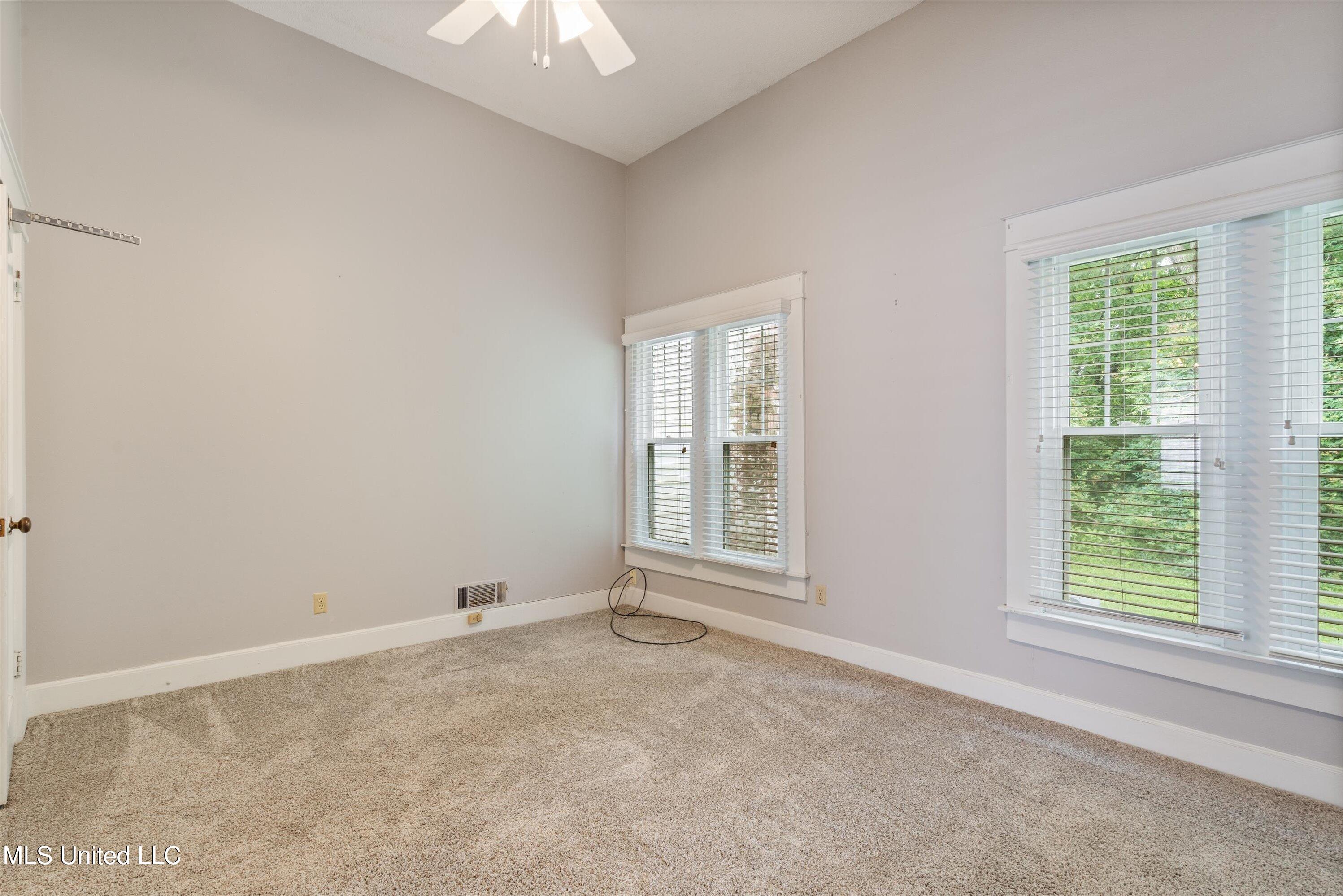 5926 Horn Lake Road Property Photo 13