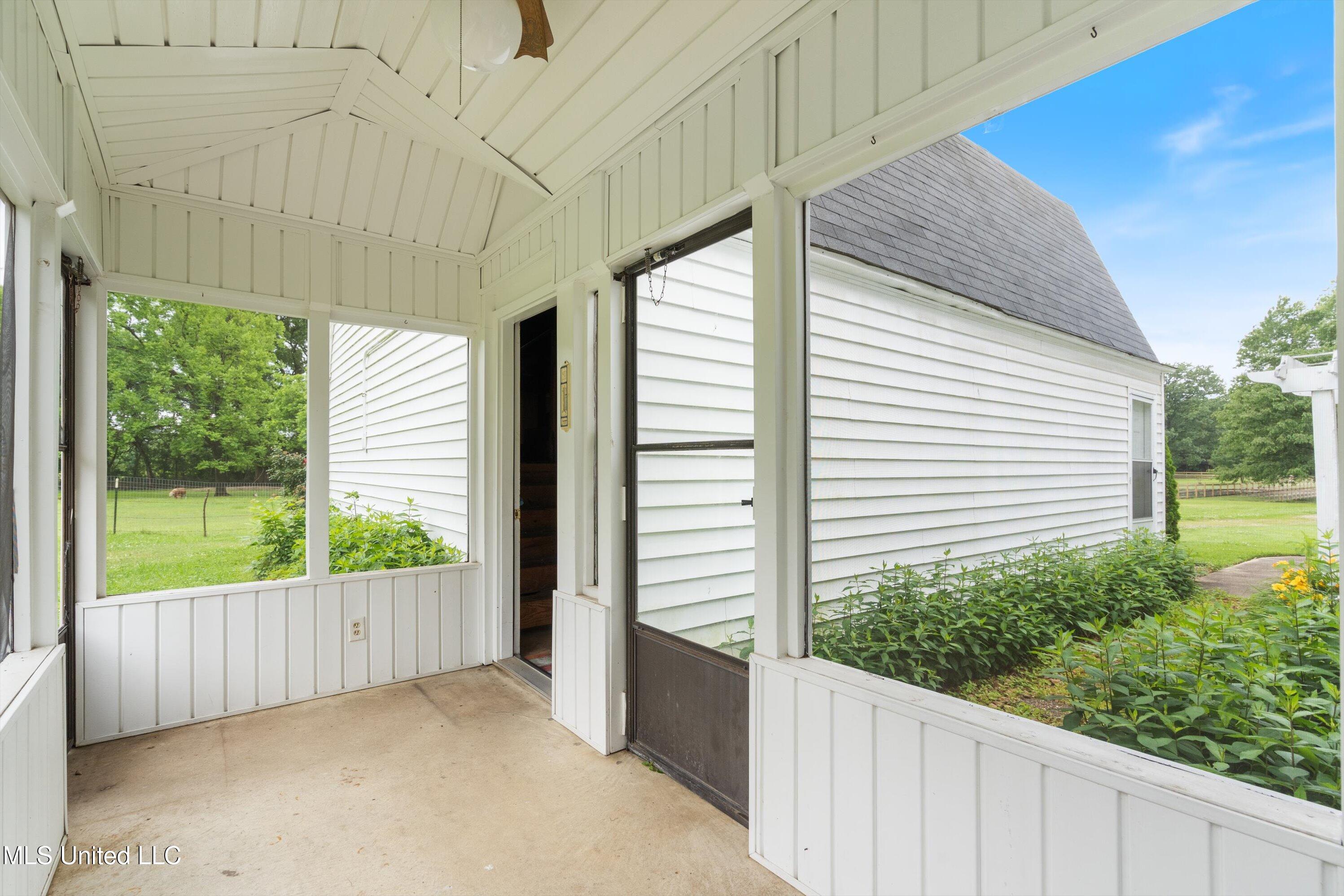 5926 Horn Lake Road Property Photo 24