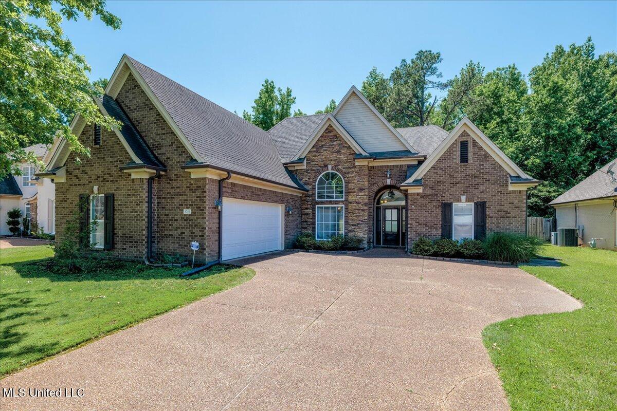 3753 Kenton Drive Property Photo 1