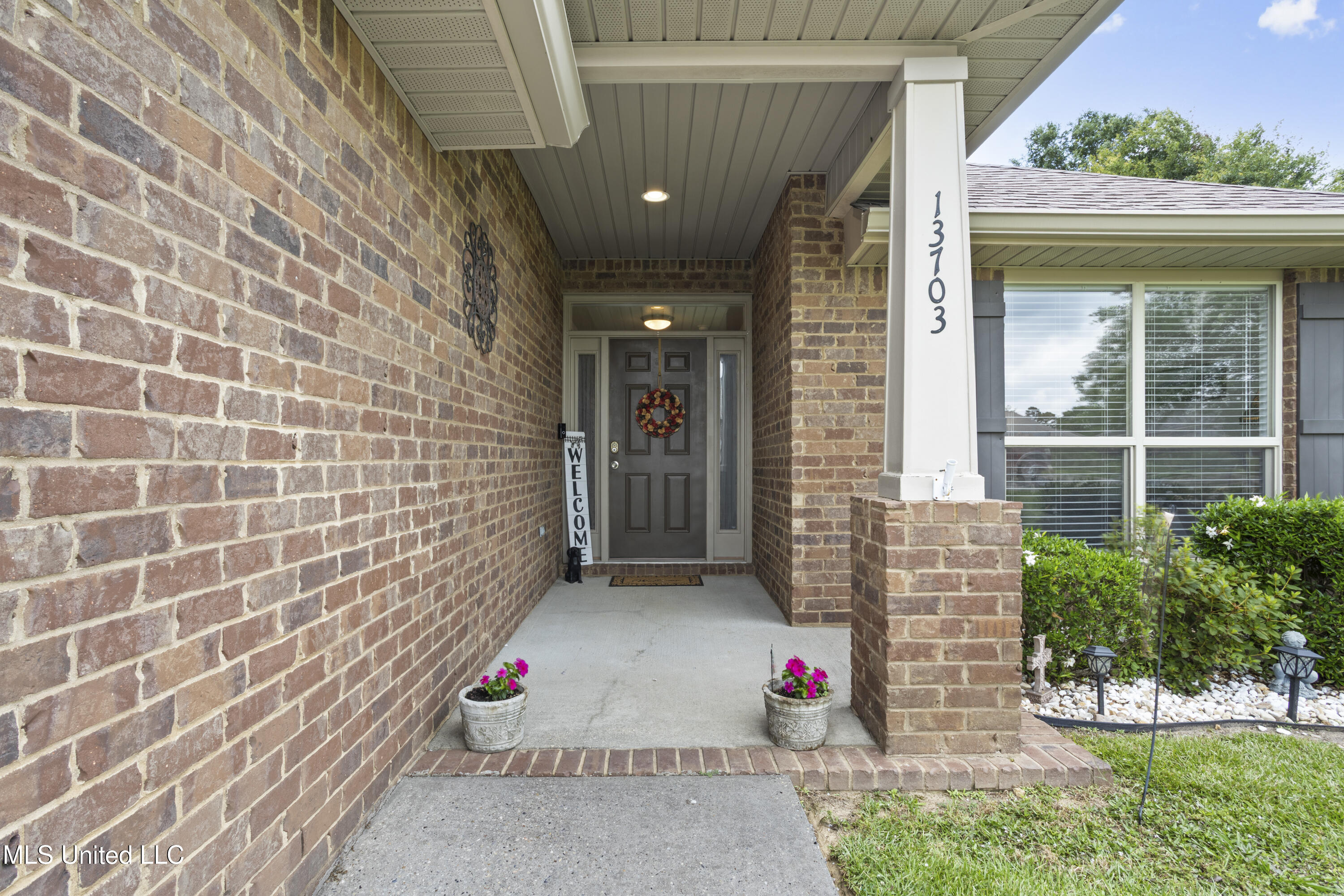 13703 Windwood Drive Property Photo 3