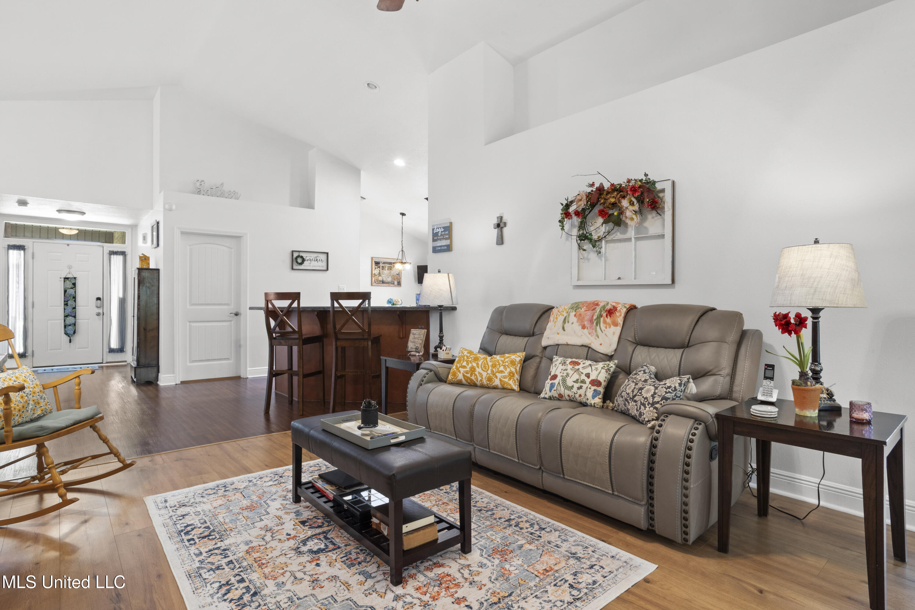 13703 Windwood Drive Property Photo 8