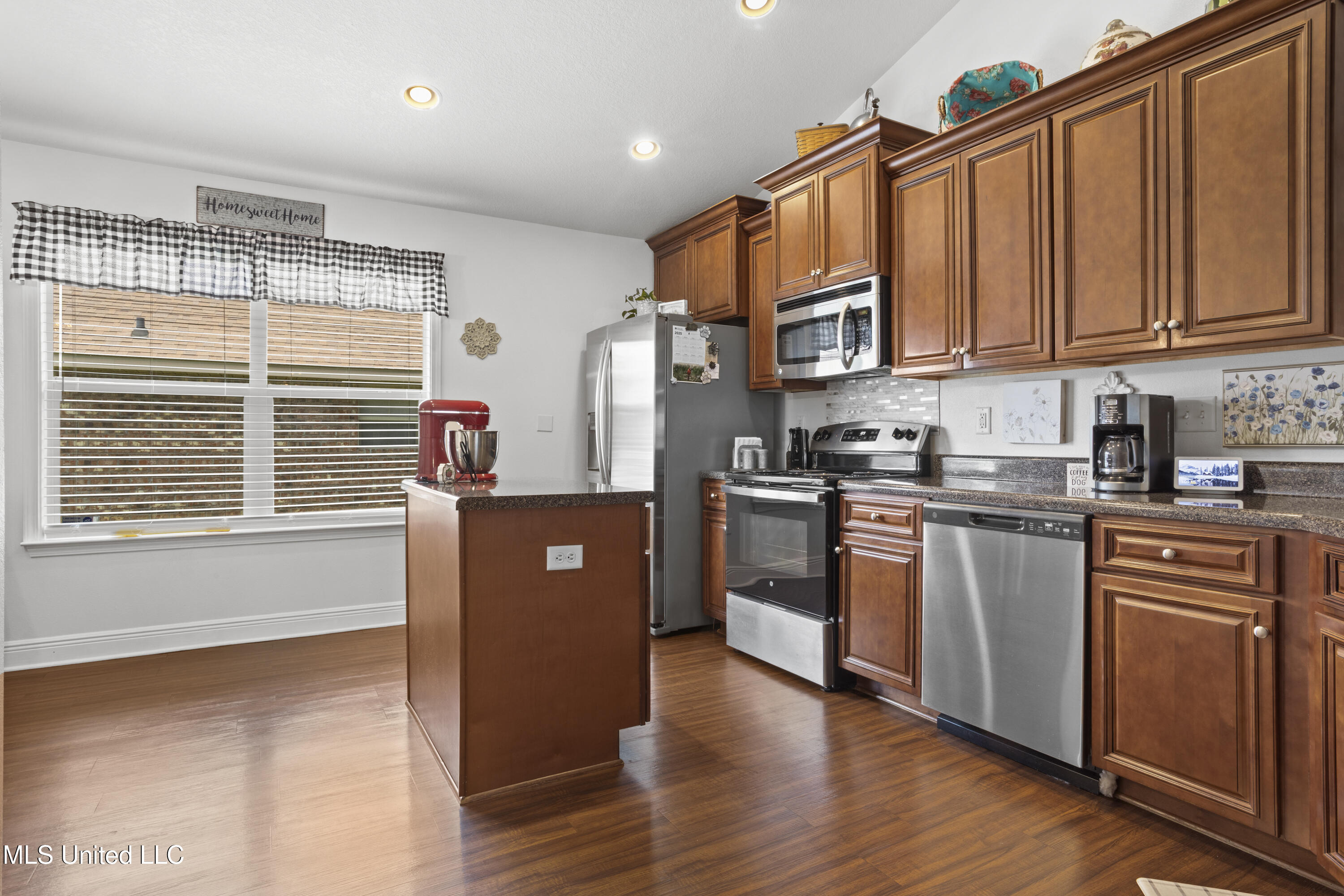 13703 Windwood Drive Property Photo 11